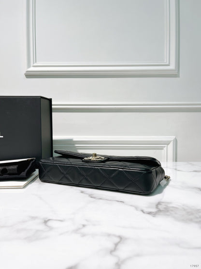 CHANEL 23P FLAP, Black/Gold