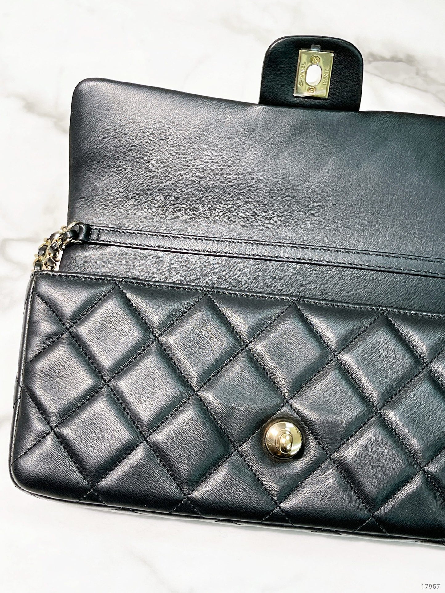 CHANEL 23P FLAP, Black/Gold