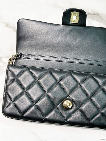CHANEL 23P FLAP, Black/Gold