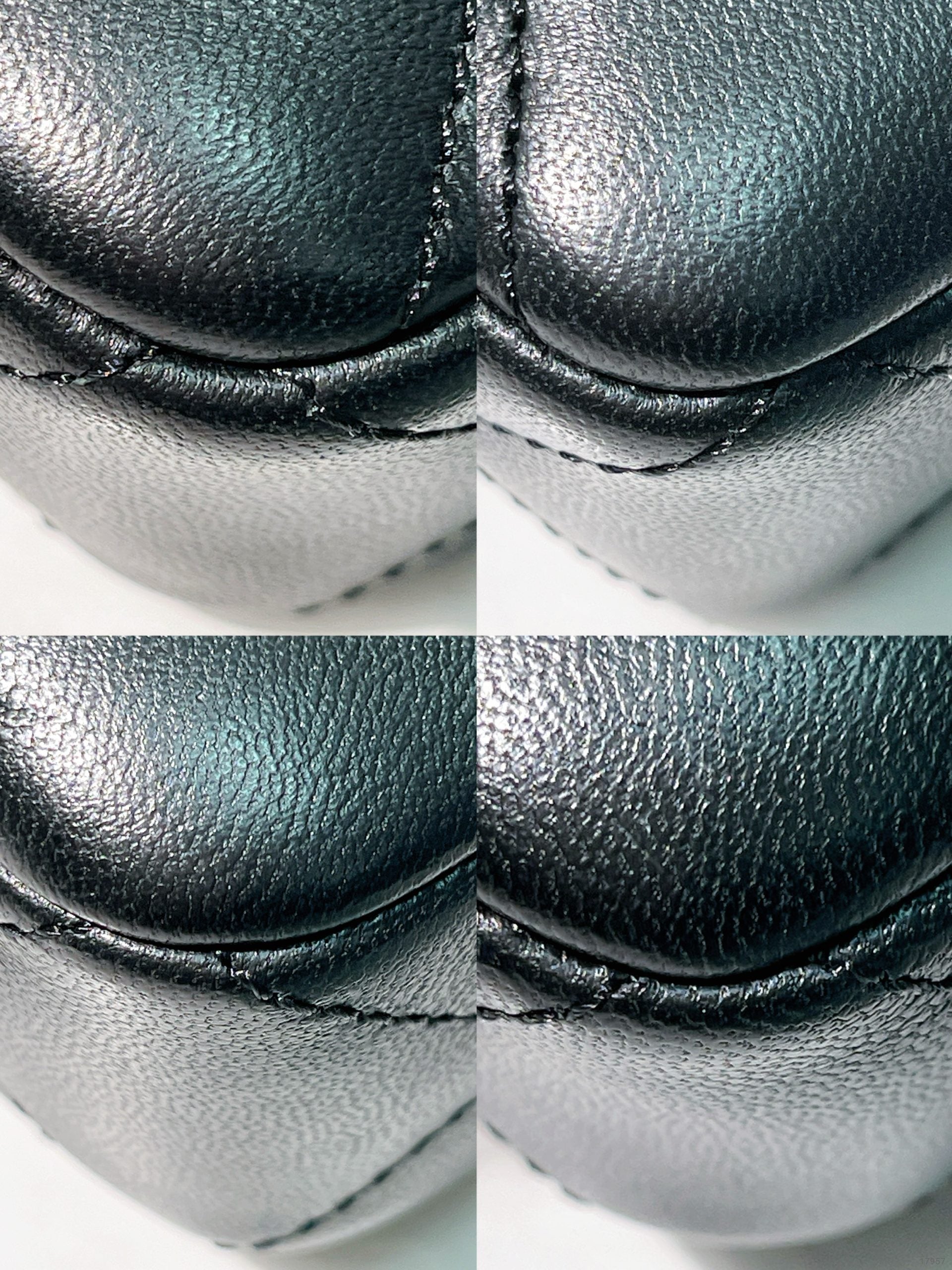 CHANEL 23P FLAP, Black/Gold