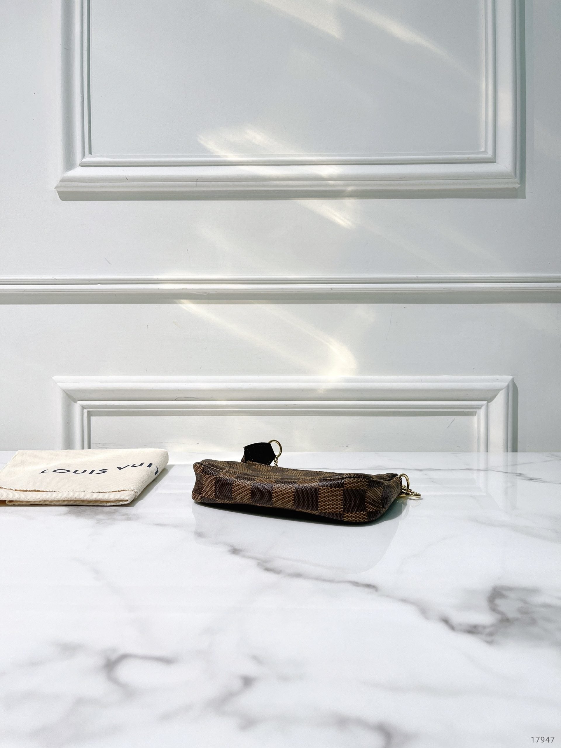 LV MINI POCHETTE ACCESSOIRES, Damier