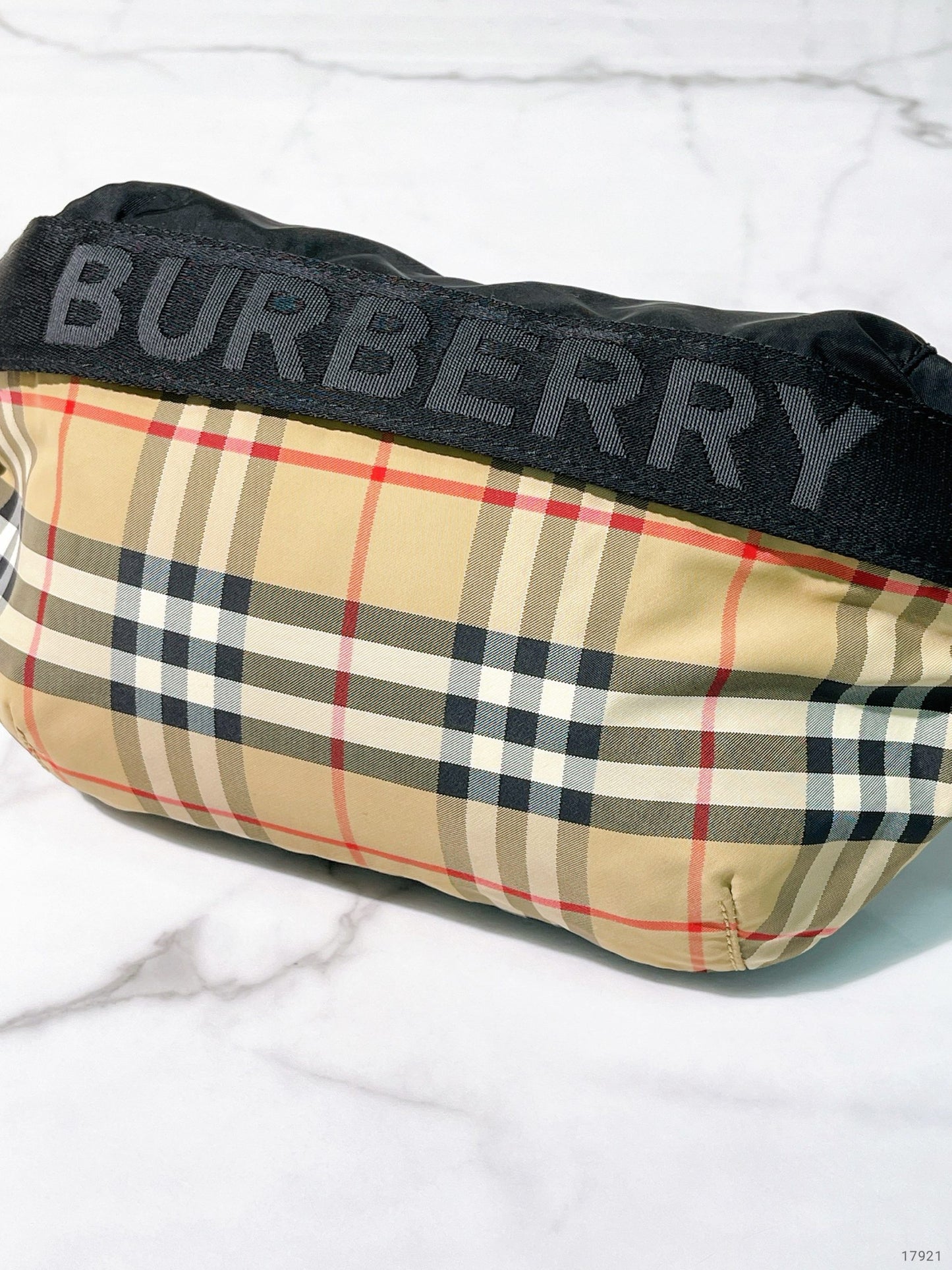 BURBERRY WAIST BAG