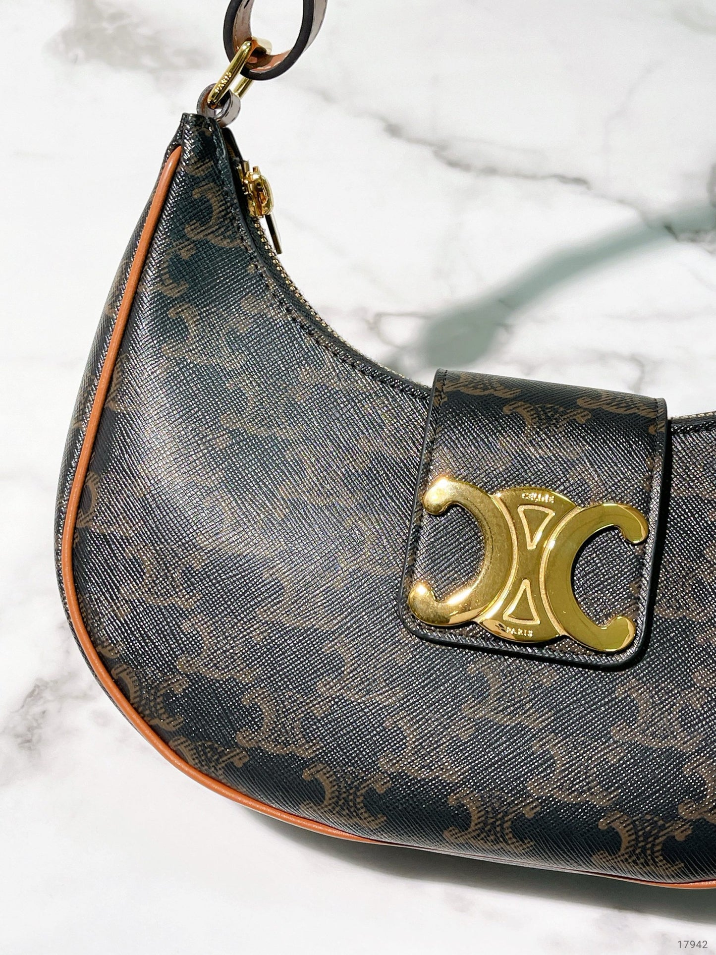 CELINE MEDIUM AVA TRIOMPHE BAG