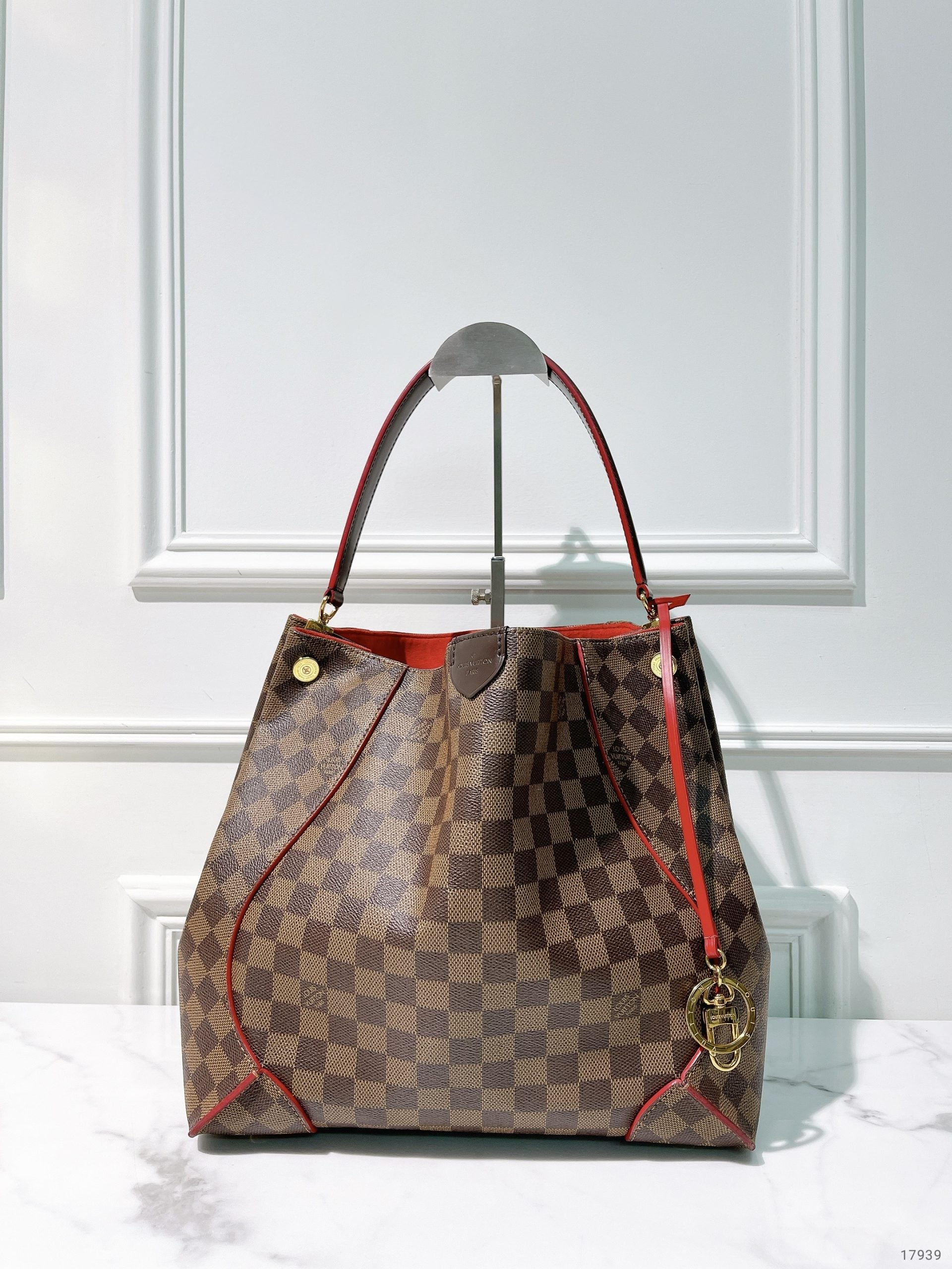 LV CAISSA, Damier