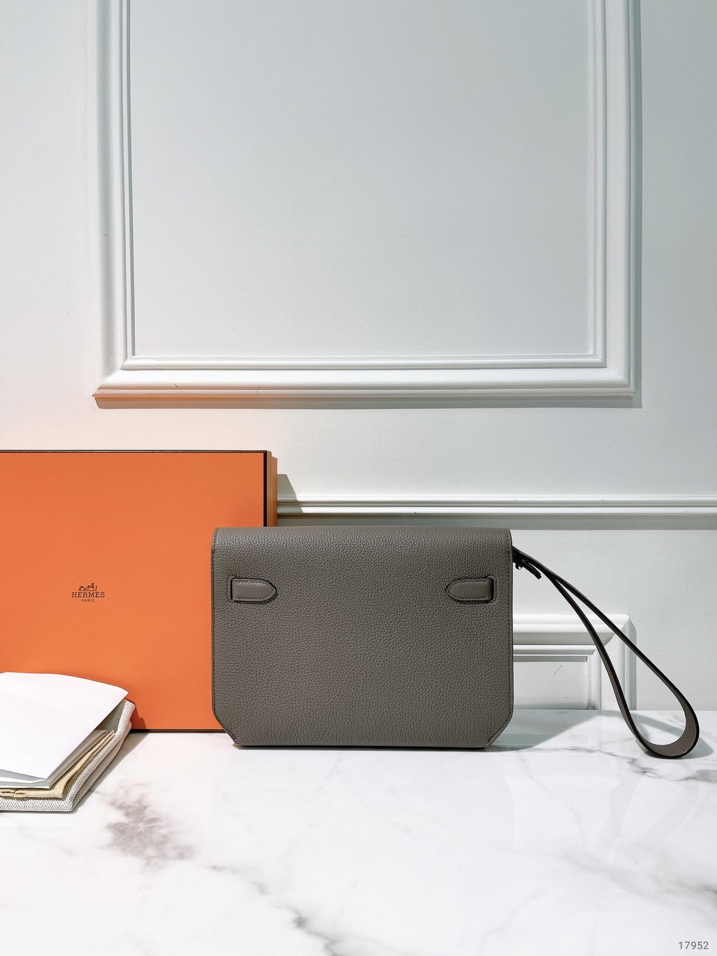 HERMES KELLY DEPECHES 25 POUCH, Gris Etain/Silver