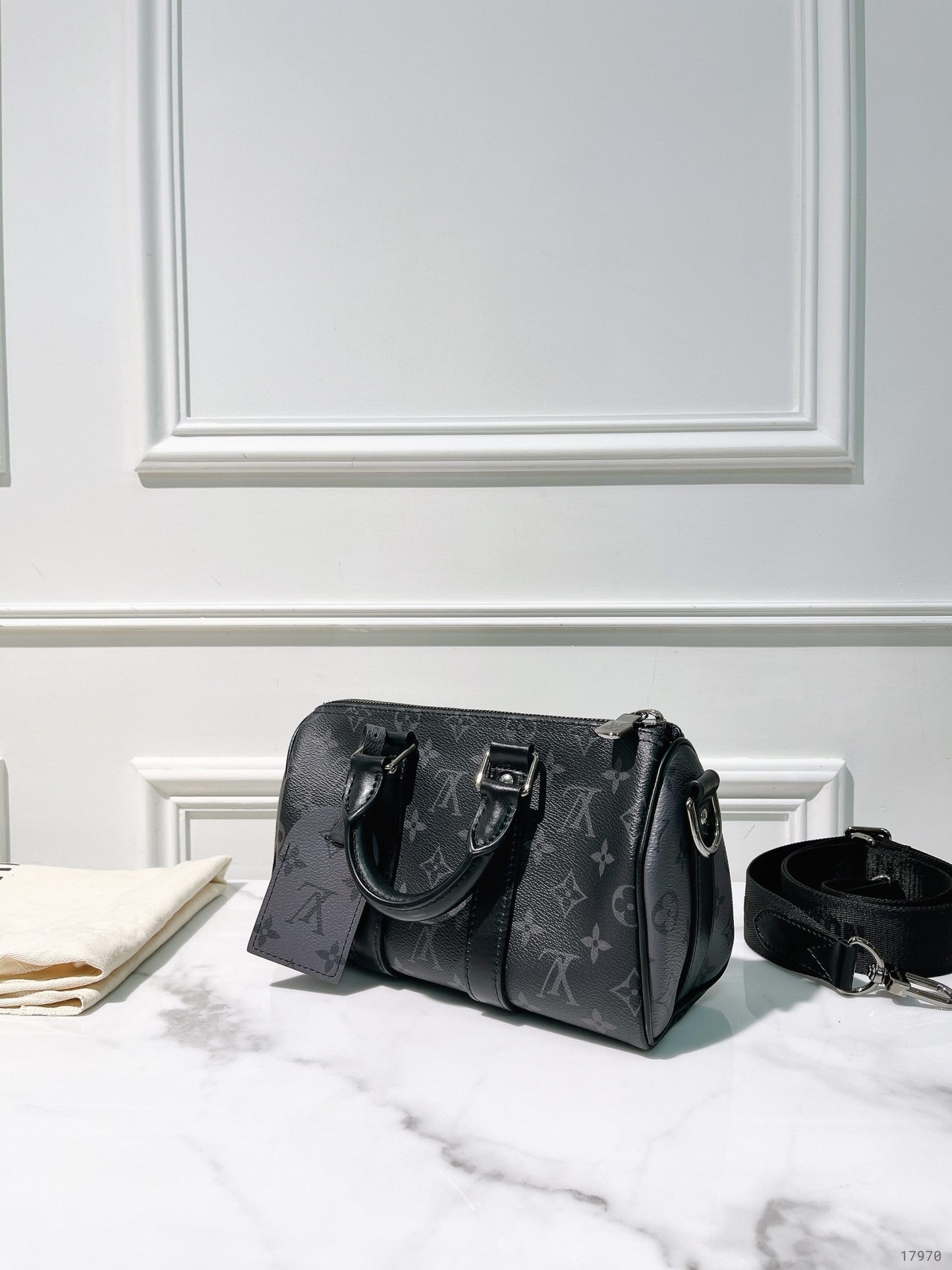 LV KEEPALL BANDOULIERE 25, Monogram