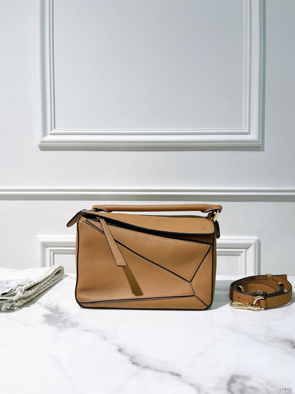 LOEWE SMALL PUZZLE EDGE BAG