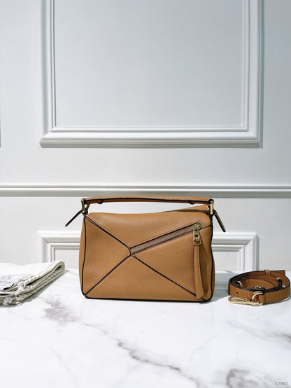 LOEWE SMALL PUZZLE EDGE BAG