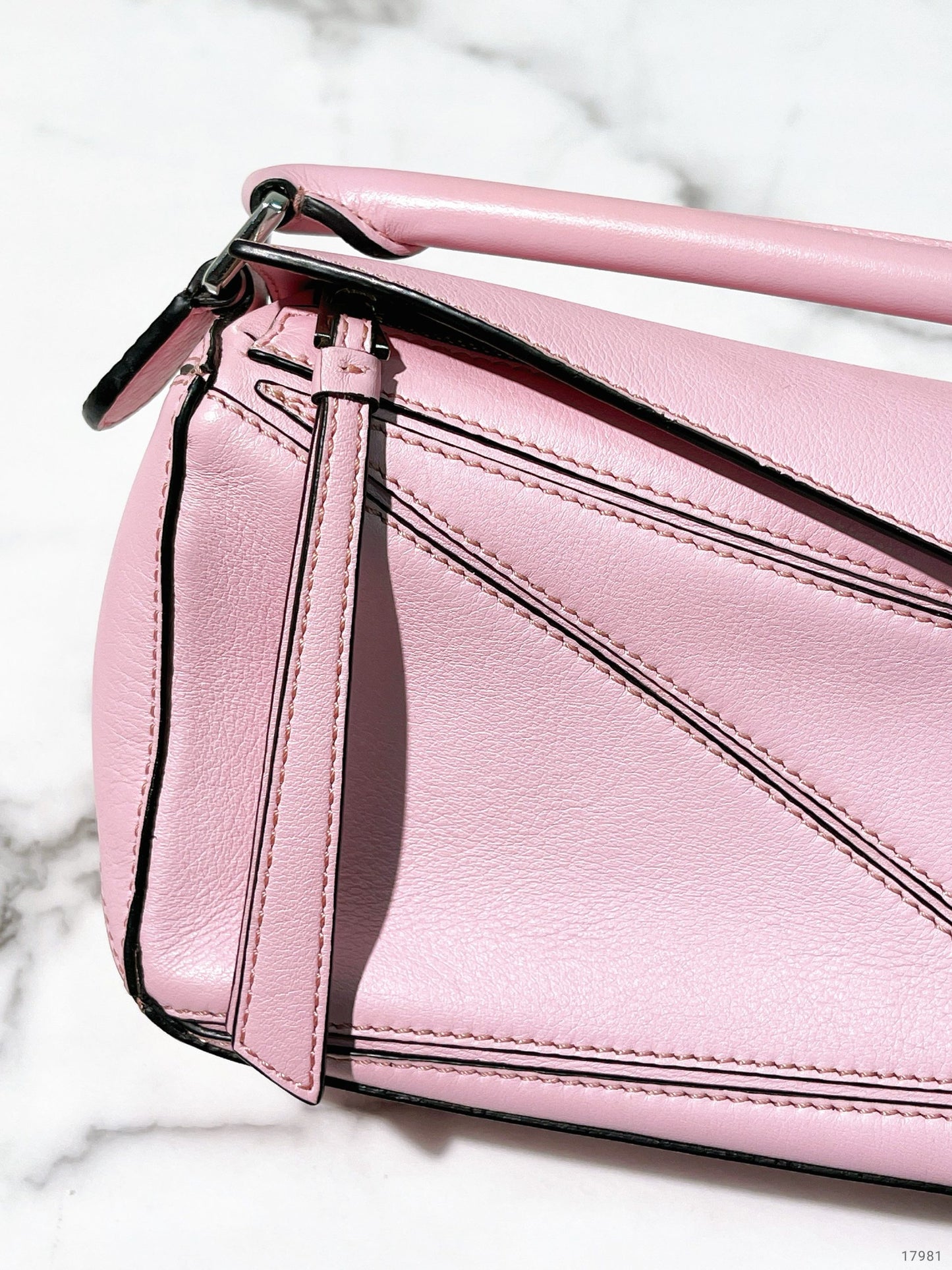 LOEWE MINI PUZZLE EDGE BAG, Pink
