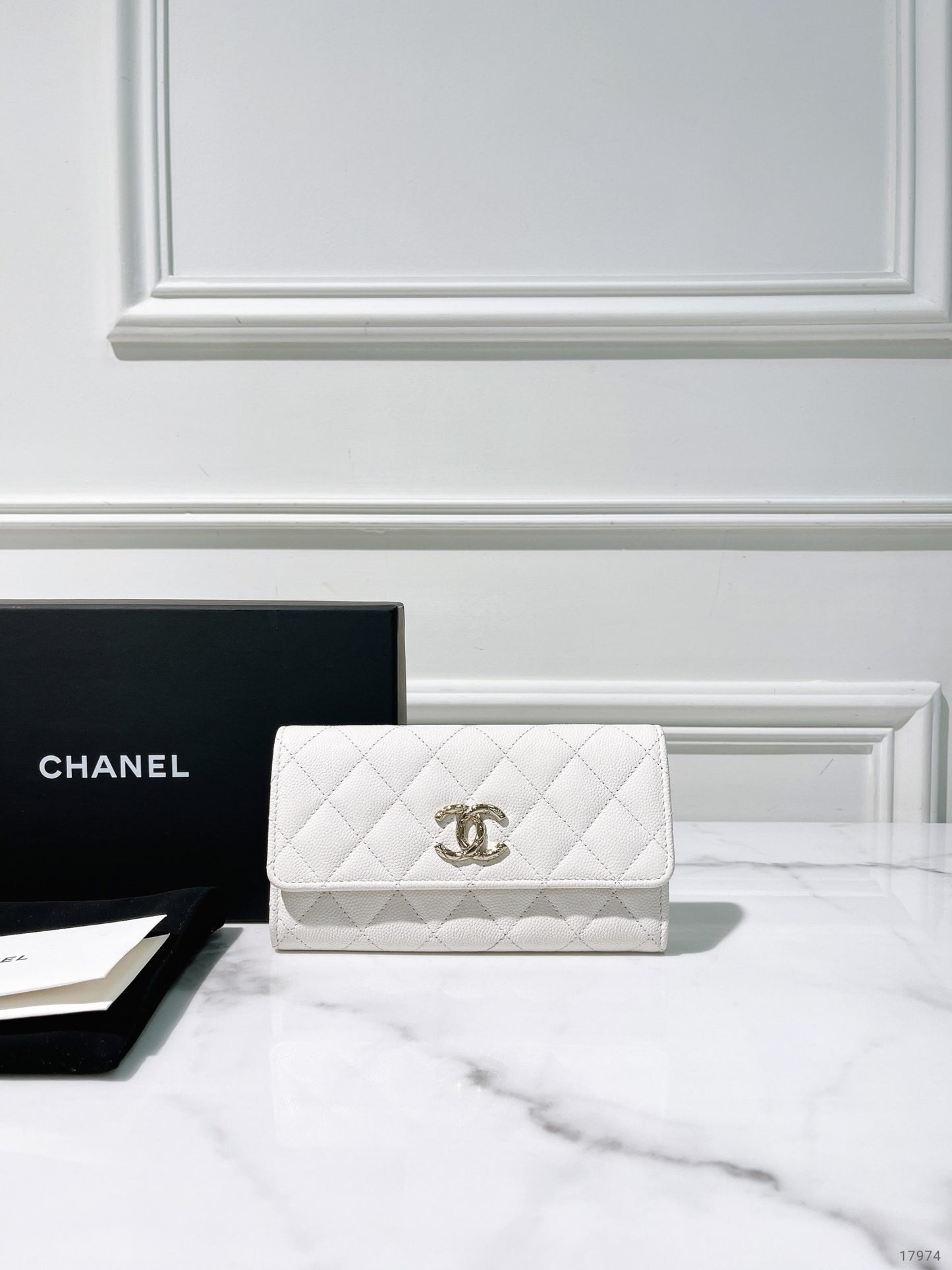 CHANEL 24S LONG WALLET, White/Gold
