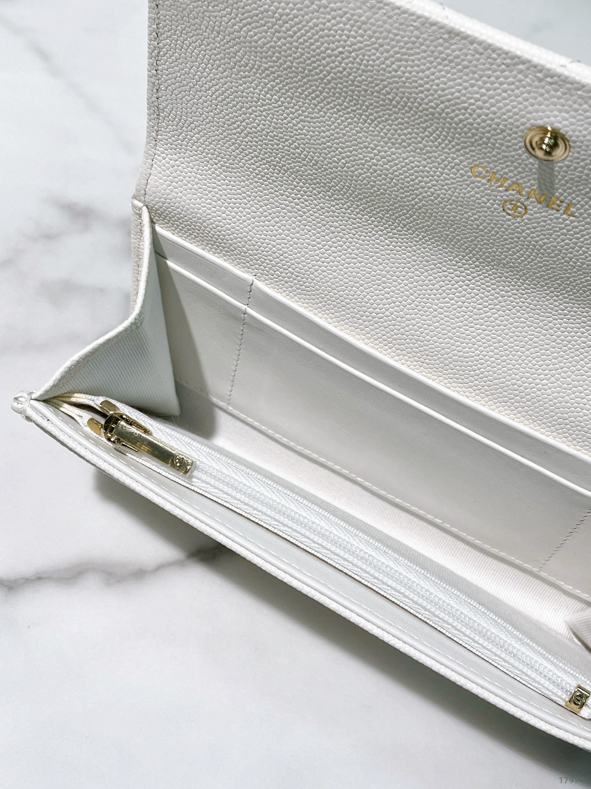 CHANEL 24S LONG WALLET, White/Gold