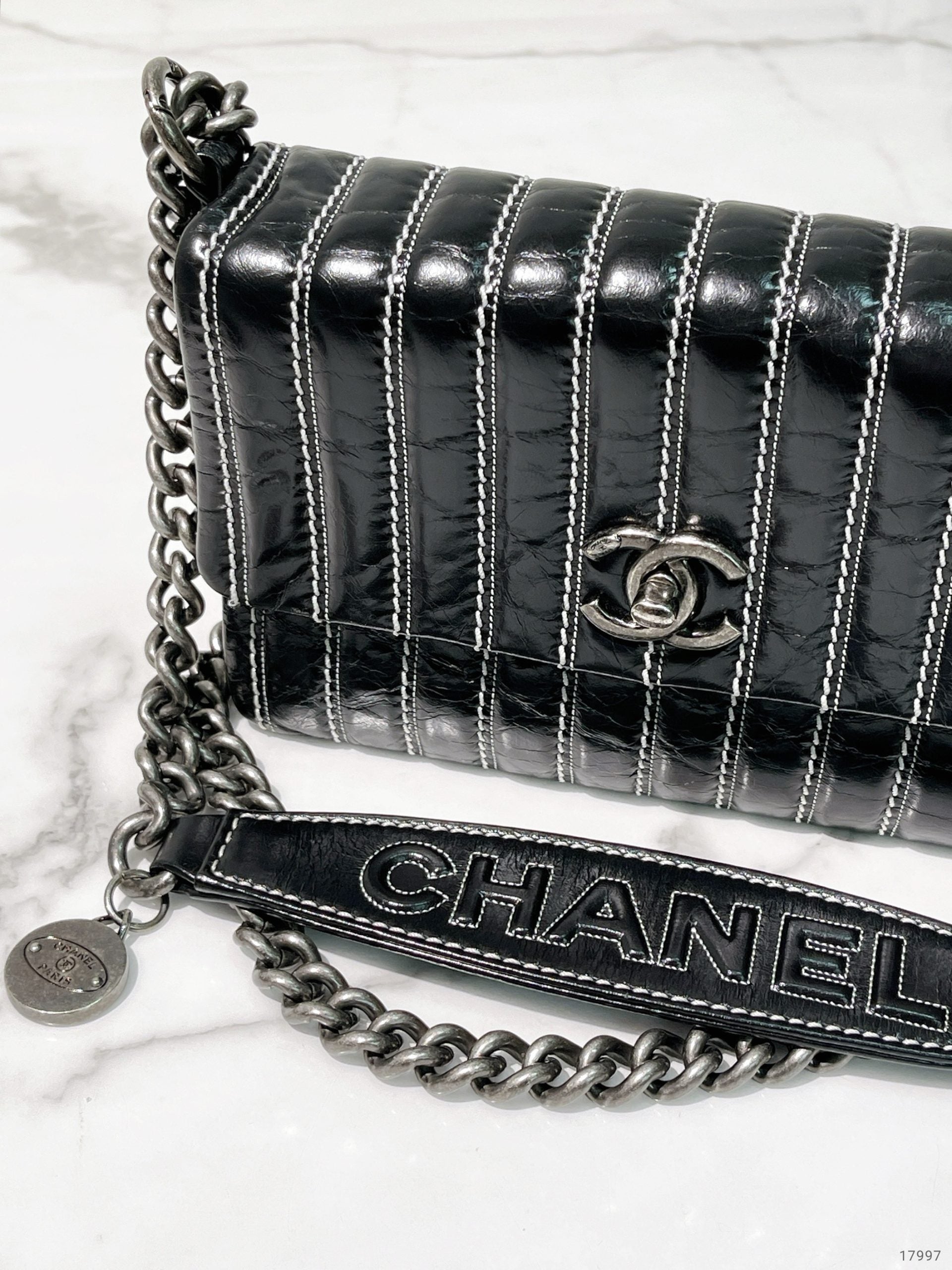 CHANEL SINGLE FLAP BAG, Black/Silver
