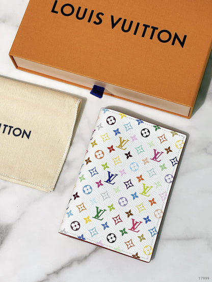 LV x TM PASSPORT COVER, Multicolor Blanc