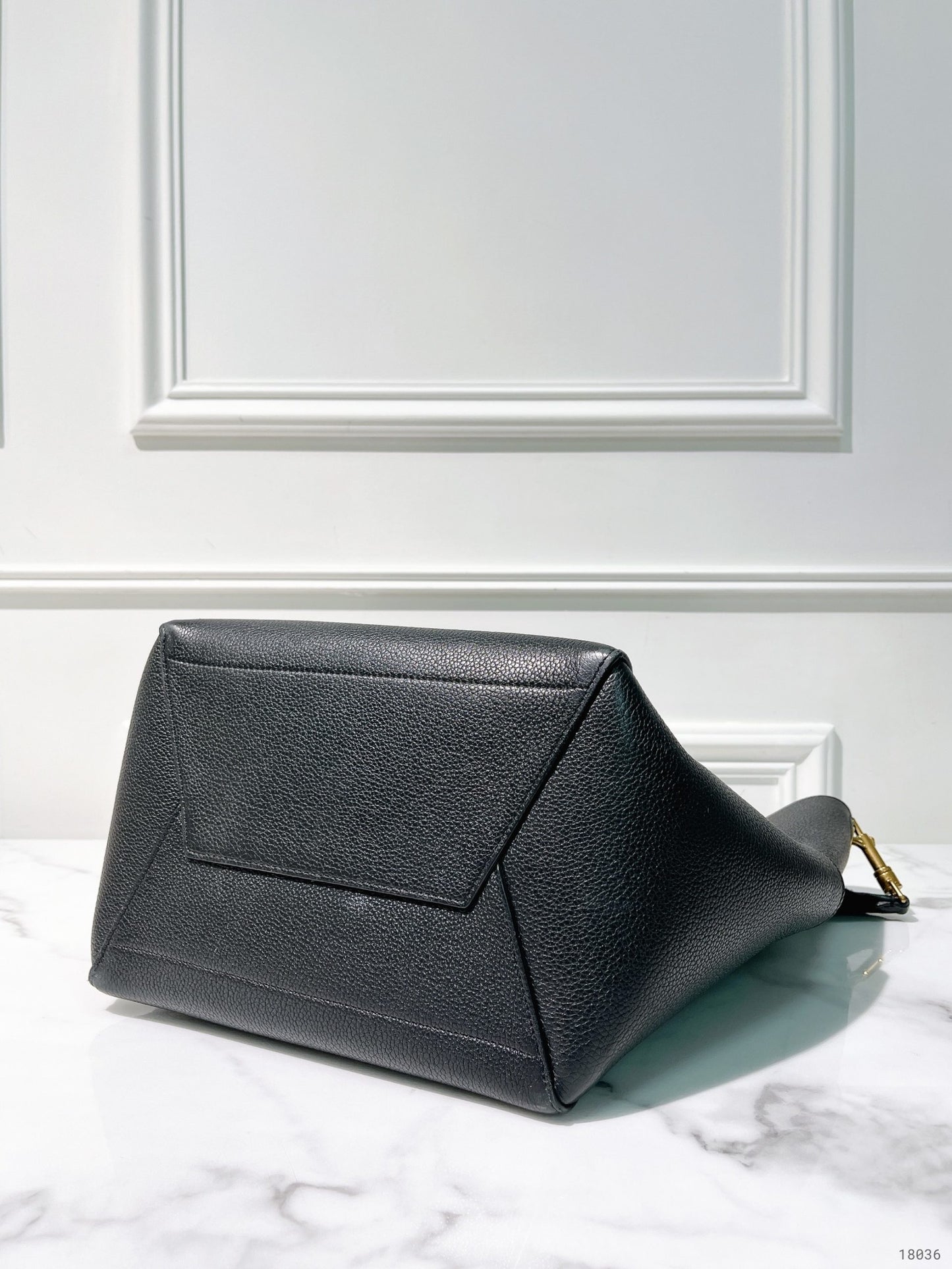 CELINE SANGLE BUCKET BAG, Black/Gold