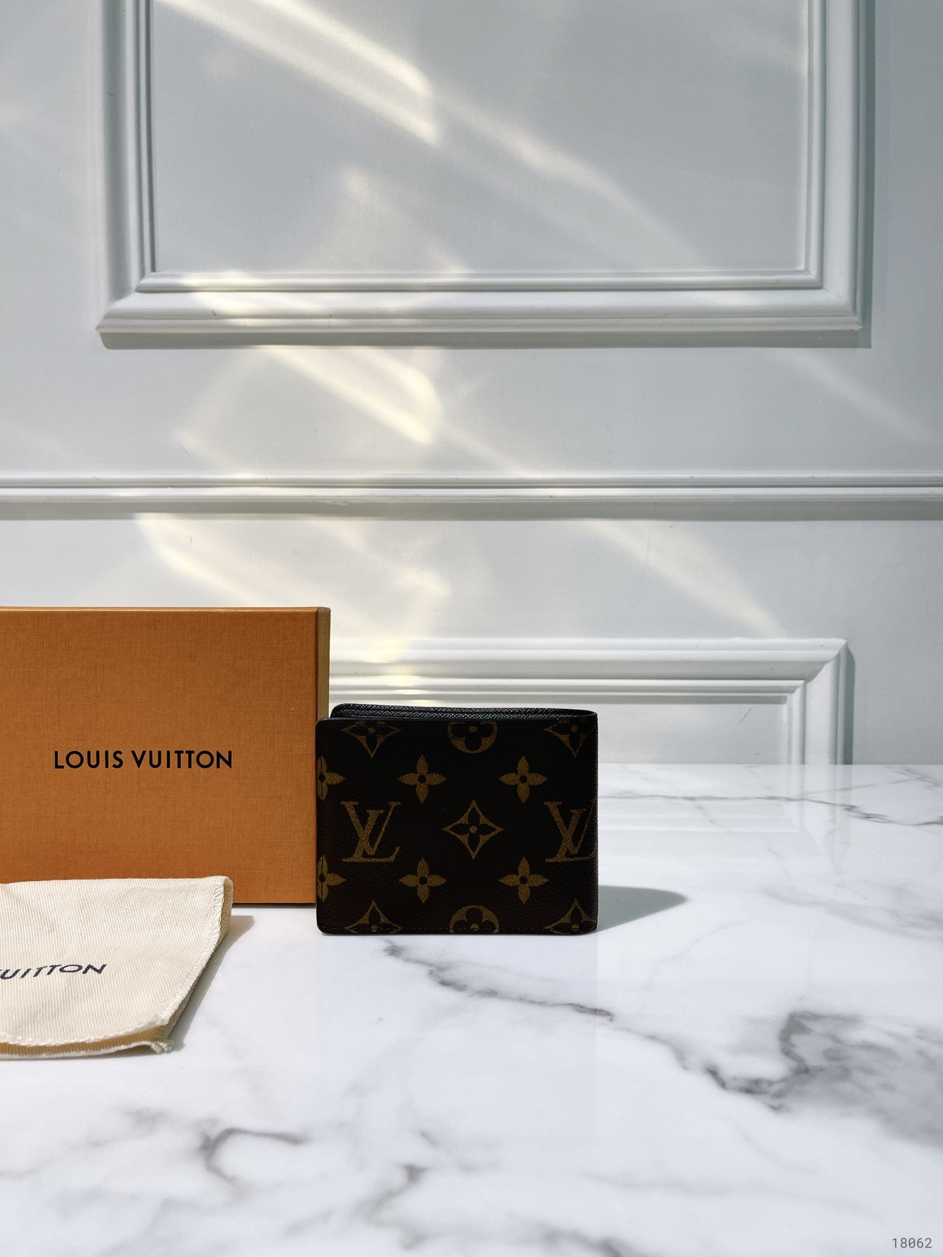 LV SLENDER WALLET, Monogram