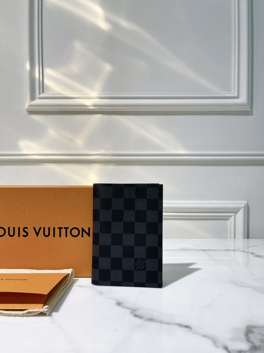 LV PASSPORT COVER, Damier