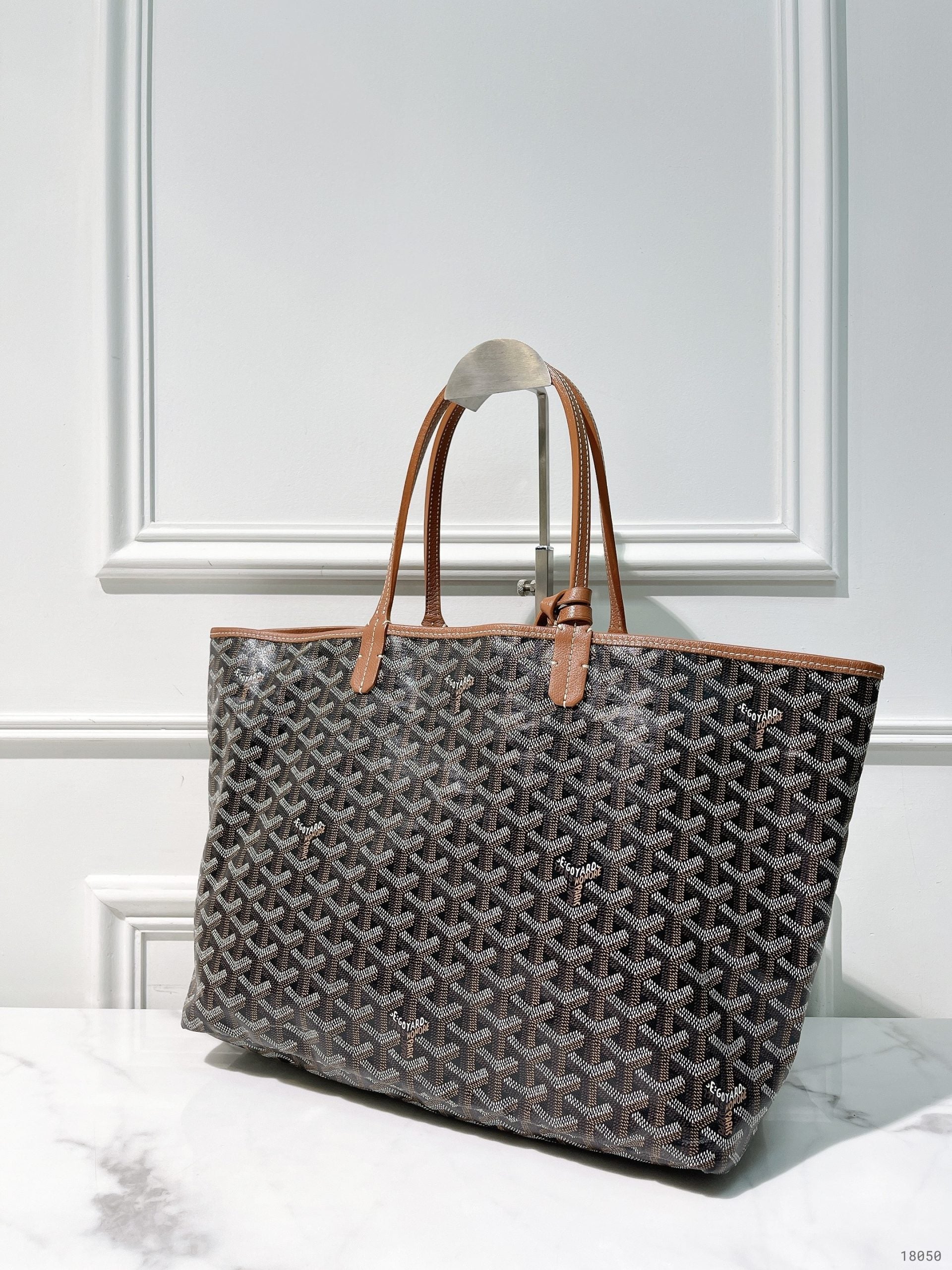 GOYARD SAINT LOUIS PM TOTE