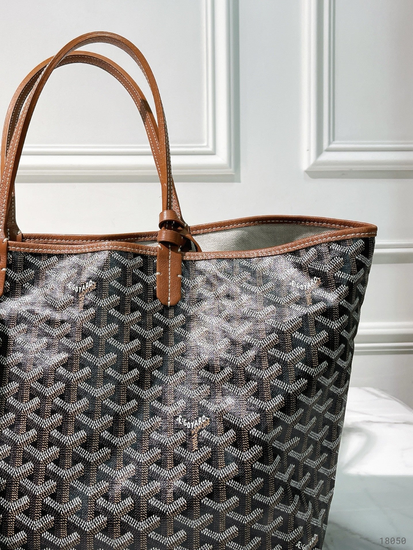 GOYARD SAINT LOUIS PM TOTE