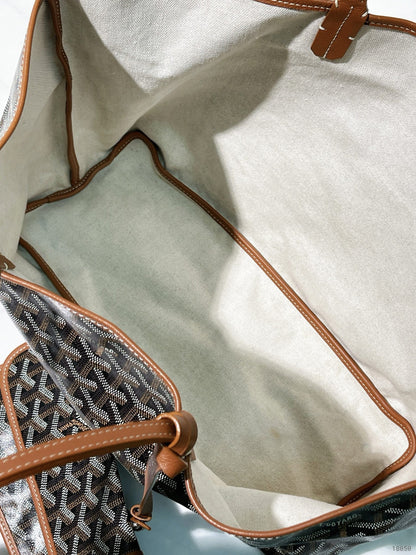 GOYARD SAINT LOUIS PM TOTE