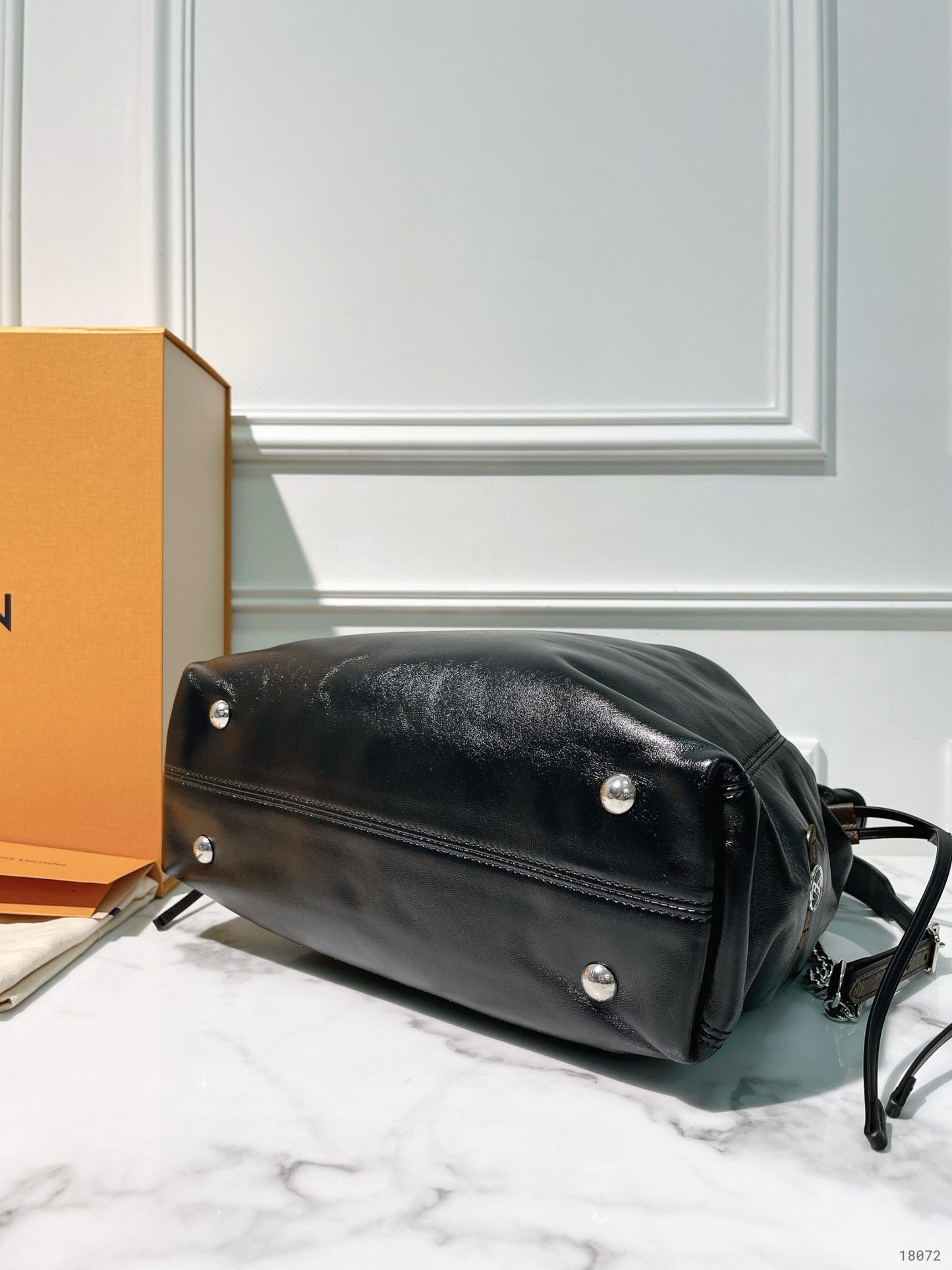 LV OFF DUTY VIBE MM, Black/Silver