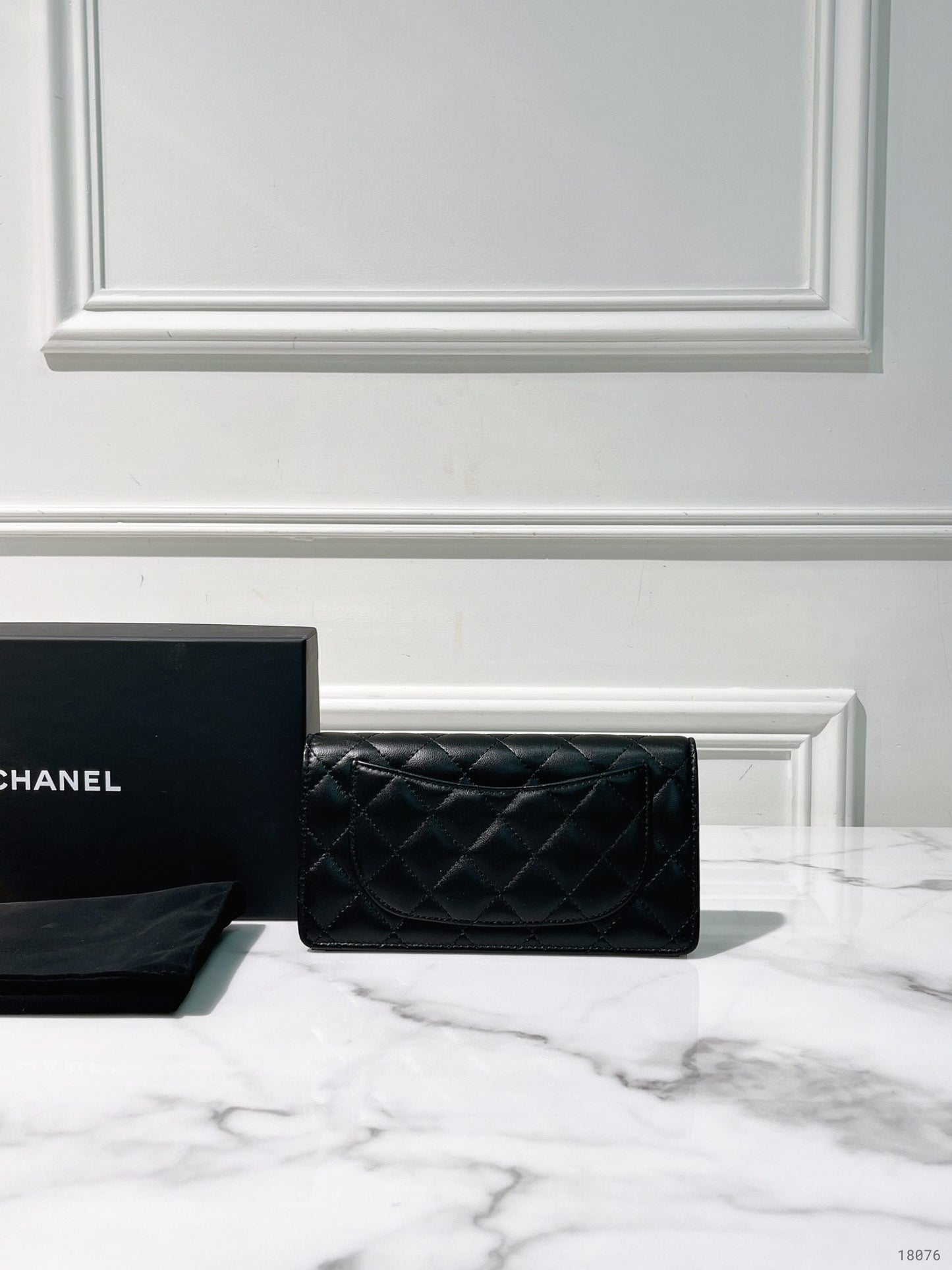 CHANEL CLASSIC FLAP WALLET, Black/Silver