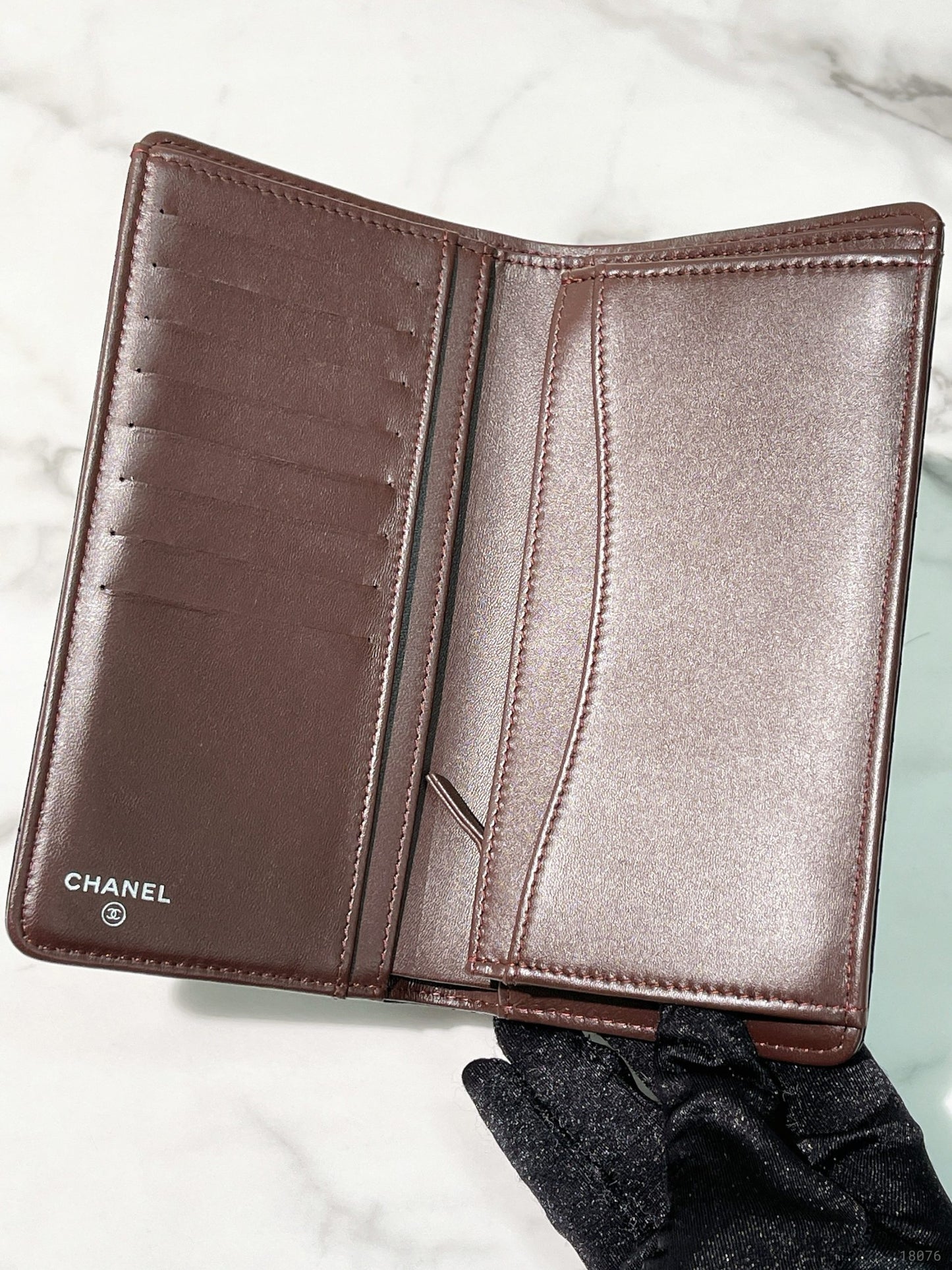 CHANEL CLASSIC FLAP WALLET, Black/Silver
