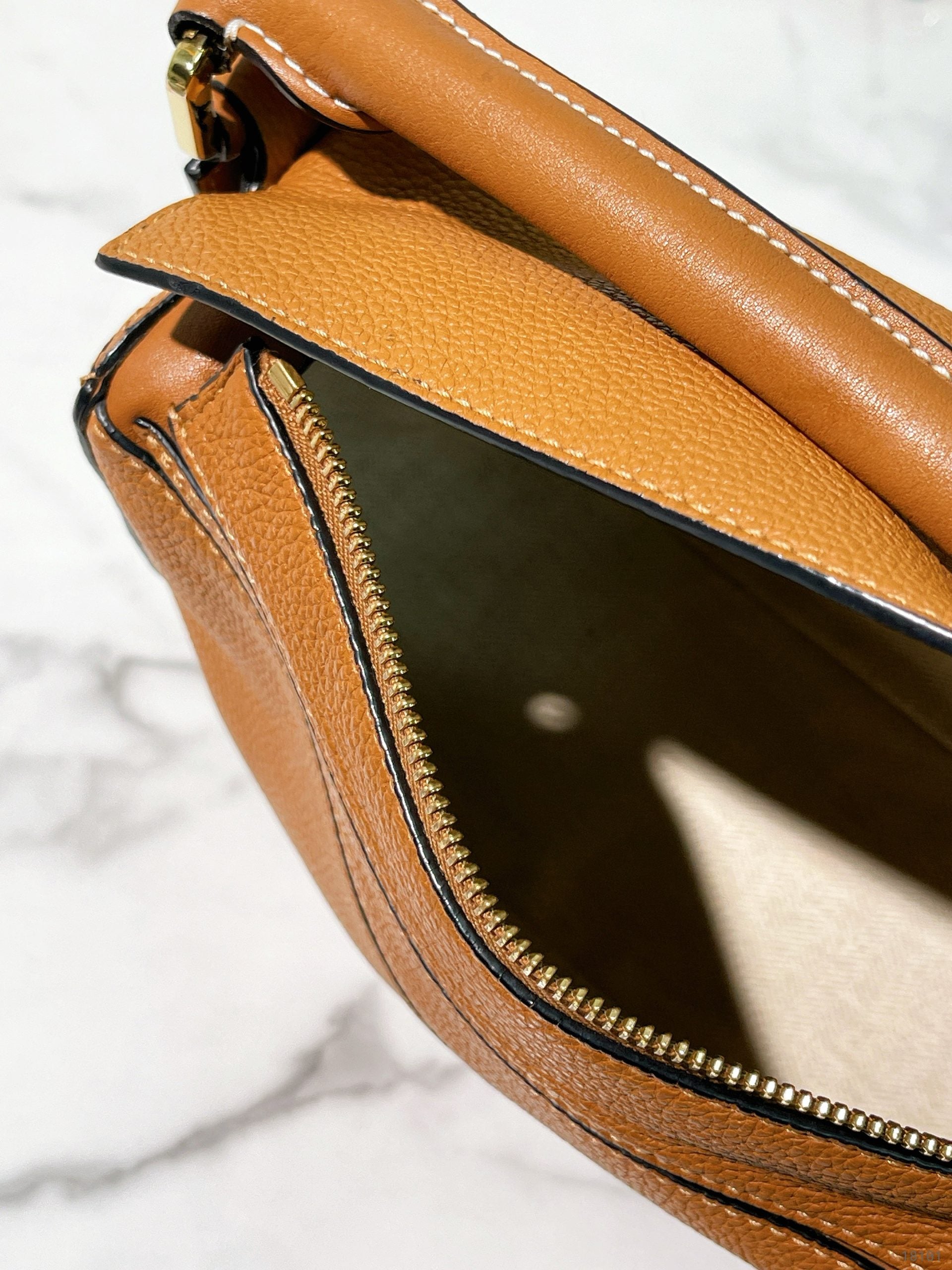 LOEWE PUZZLE SMALL, Tan