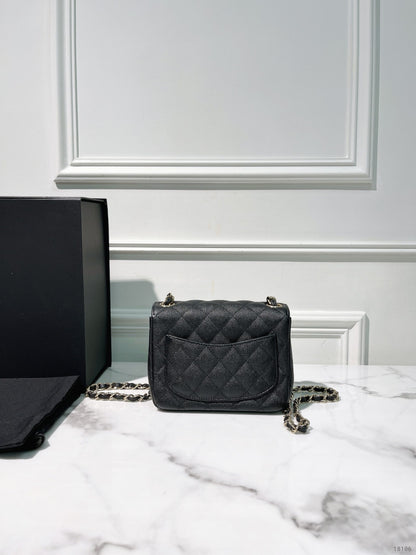 CHANEL CAVIAR MINI SQUARE, Black/Gold