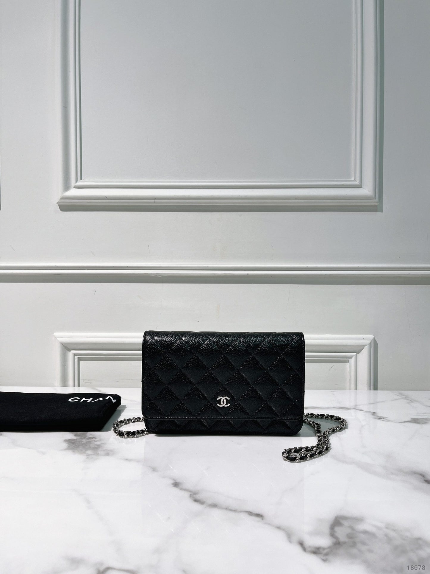 CHANEL CAVIAR CLASSIC WOC, Black/Silver