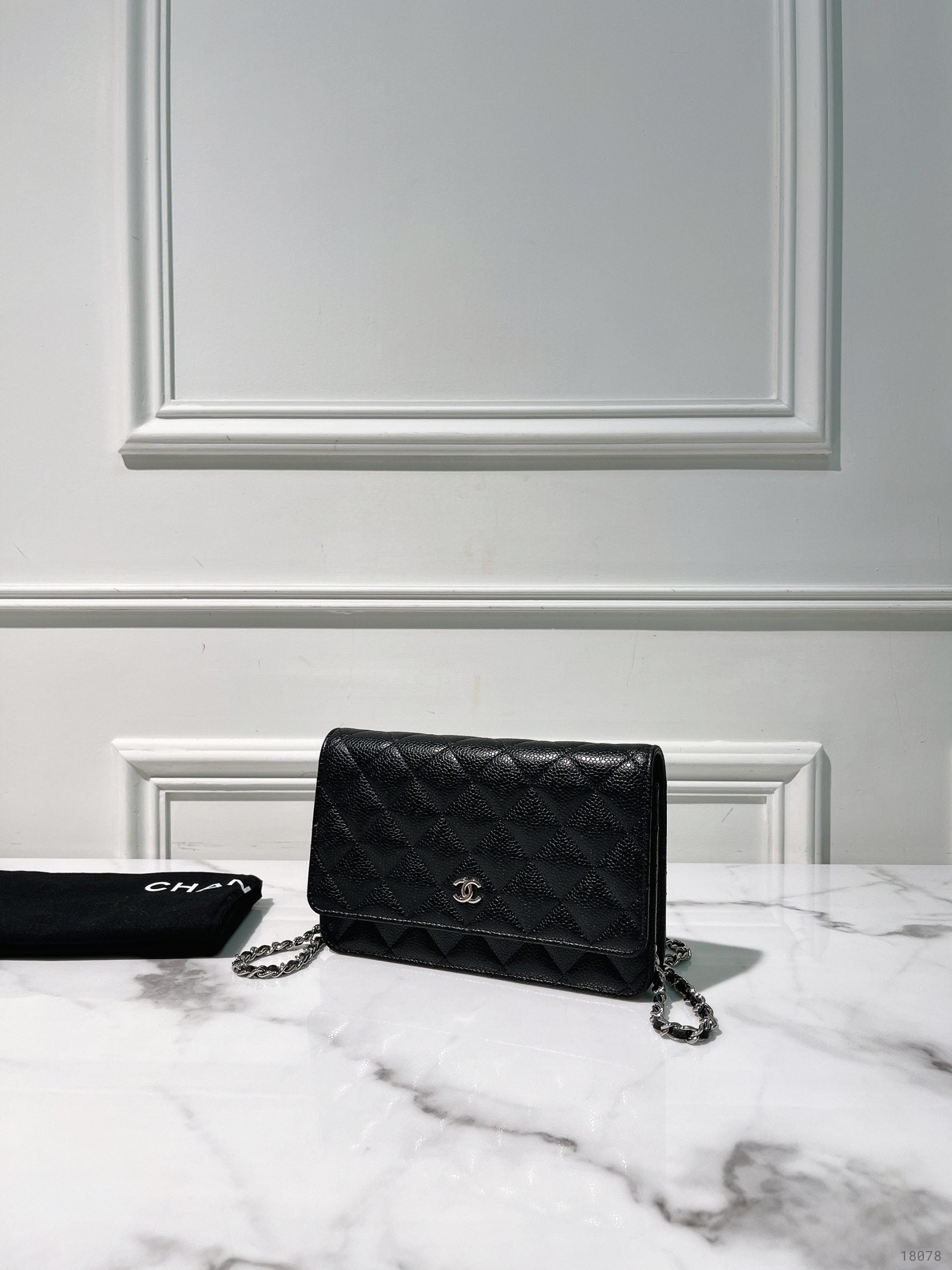 CHANEL CAVIAR CLASSIC WOC, Black/Silver