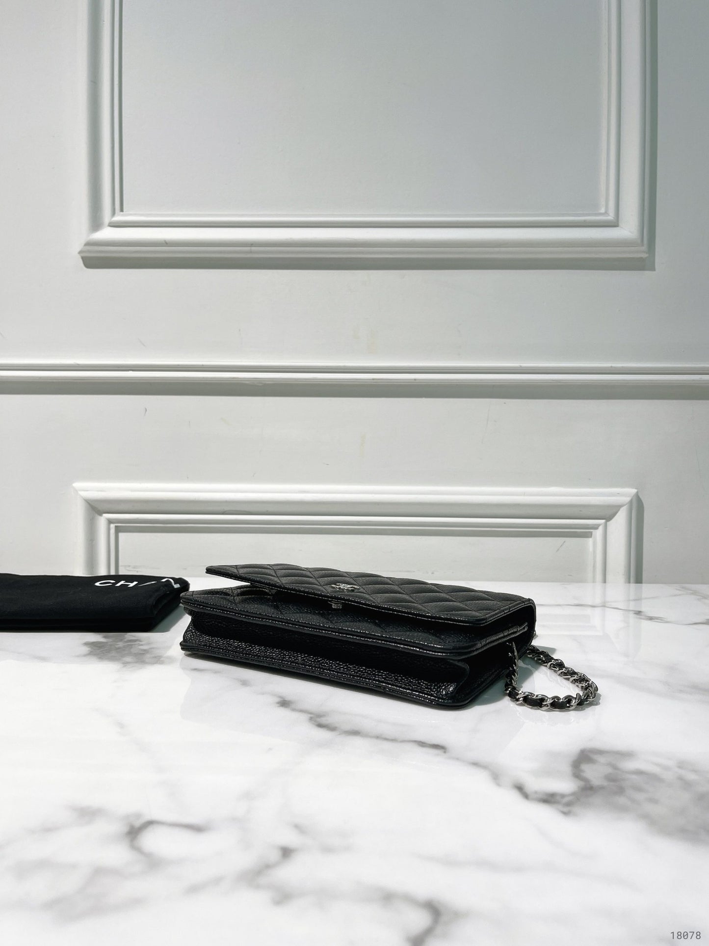 CHANEL CAVIAR CLASSIC WOC, Black/Silver