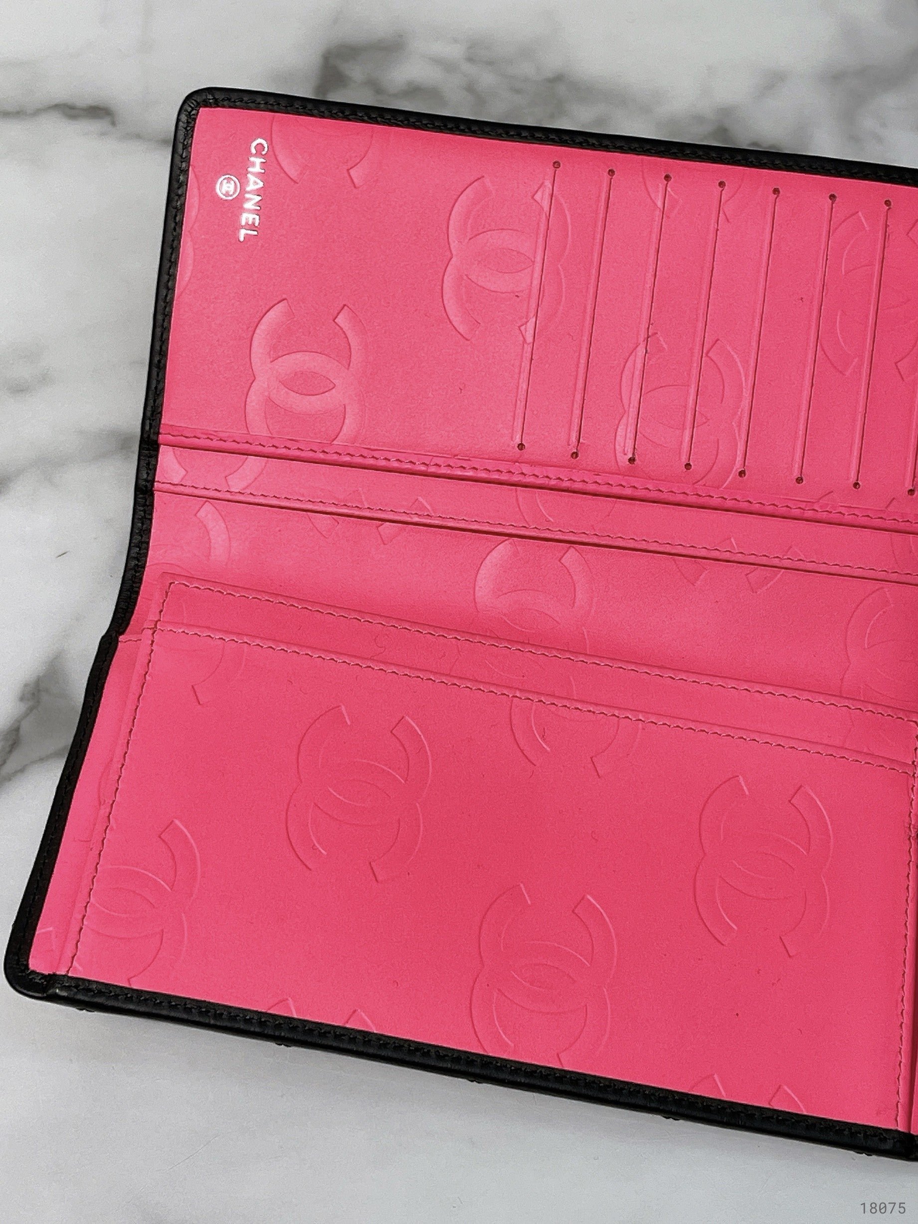 CHANEL CAMBON WALLET, Black/Pink