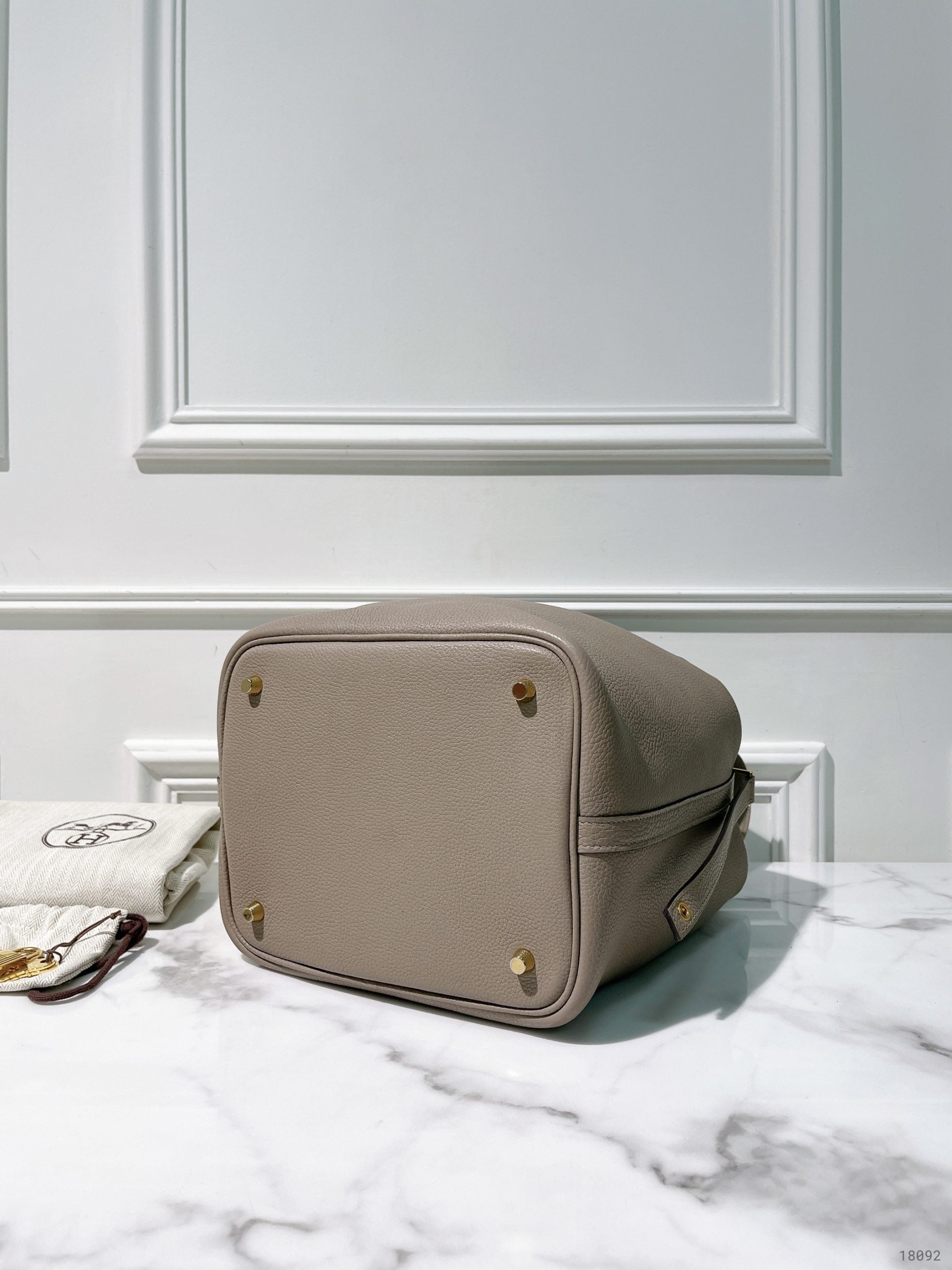 HERMES PICOTIN LOCK 22, Gris Tourterelle/Gold