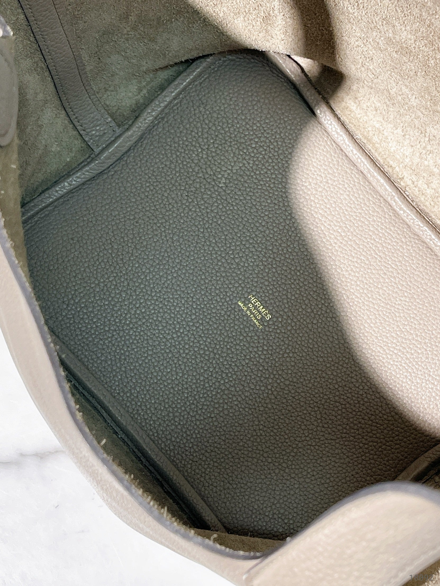 HERMES PICOTIN LOCK 22, Gris Tourterelle/Gold