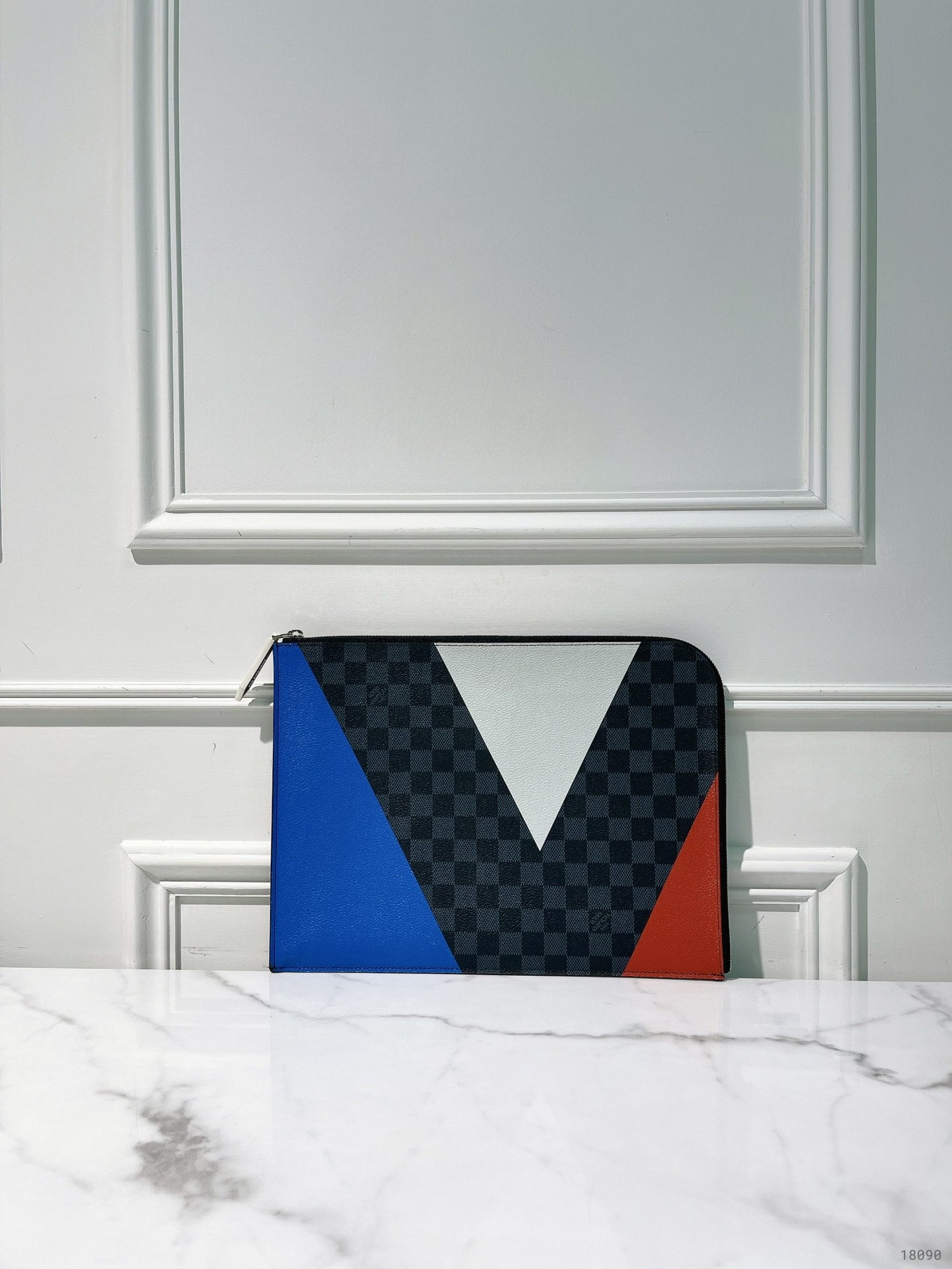 LV HAND POUCH, Damier