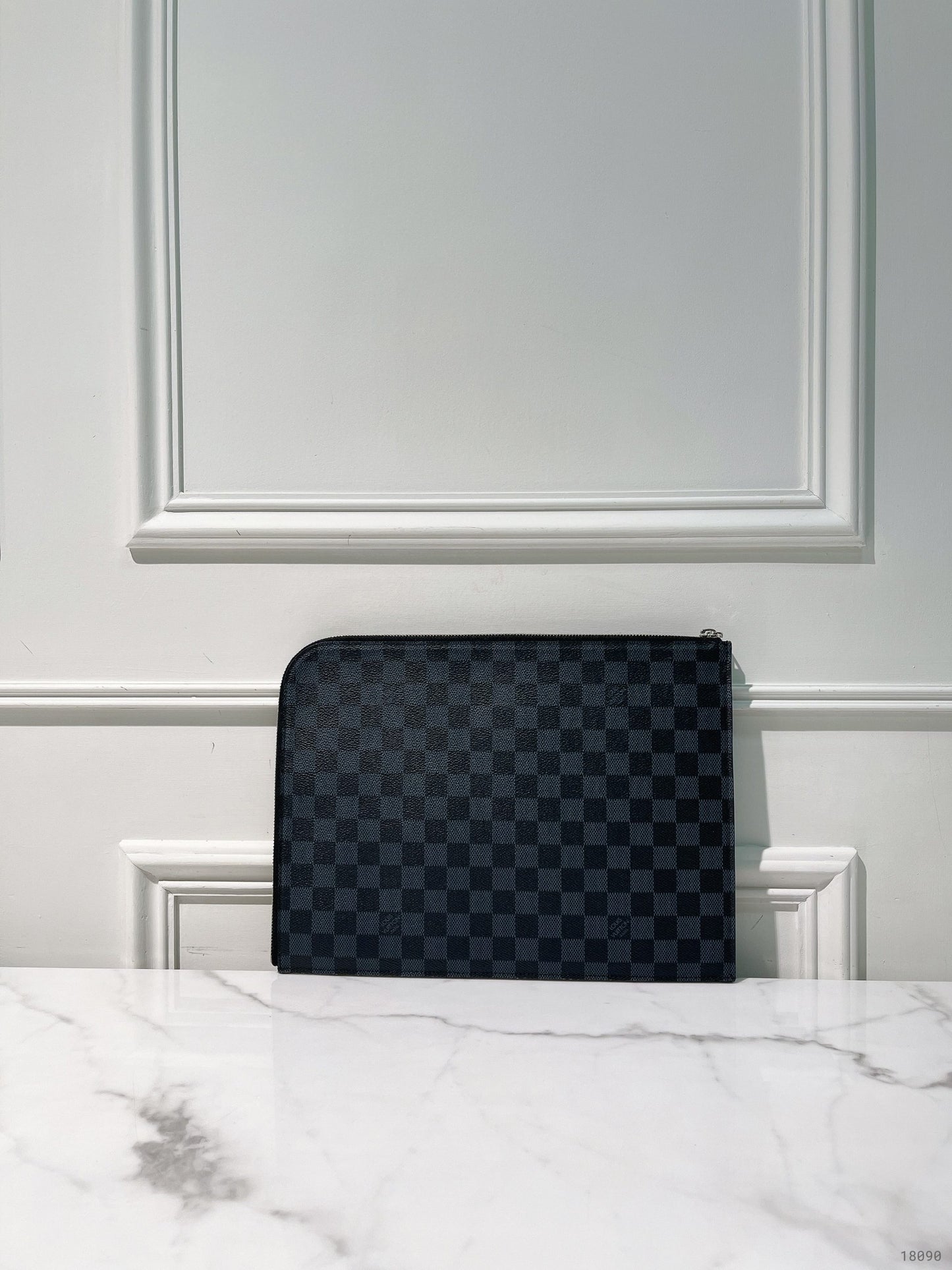 LV HAND POUCH, Damier
