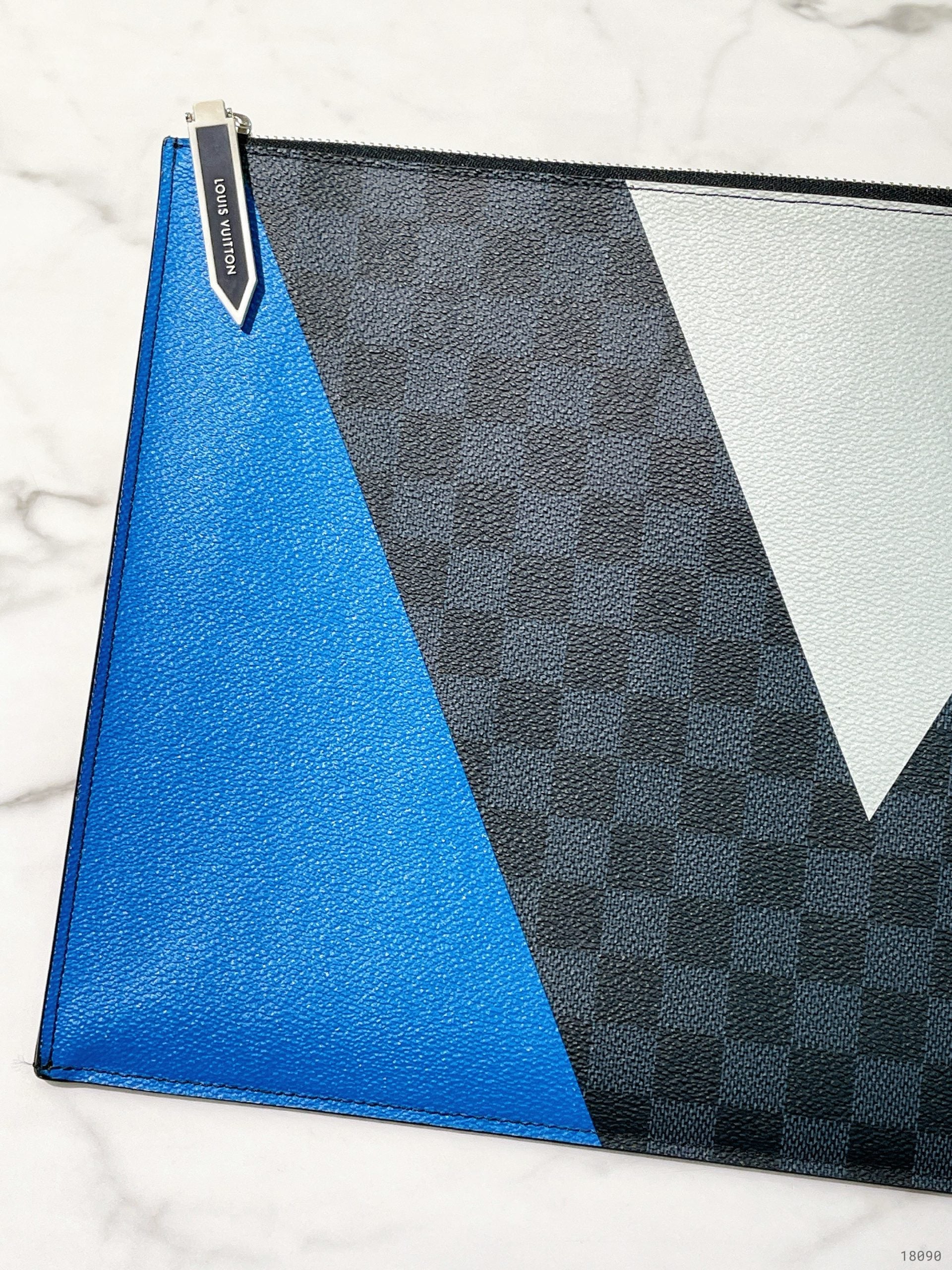 LV HAND POUCH, Damier