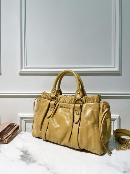 MIUMIU VOTELLO HANDBAG