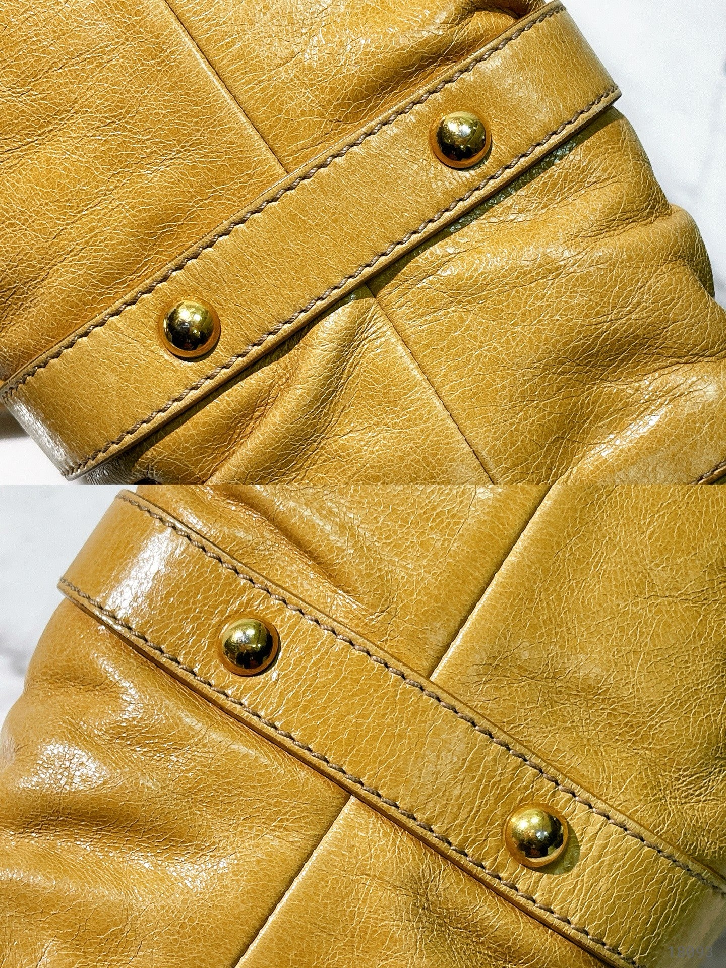 MIUMIU VOTELLO HANDBAG