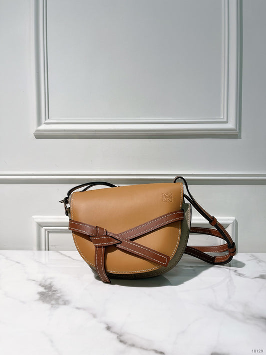 LOEWE SMALL GATE