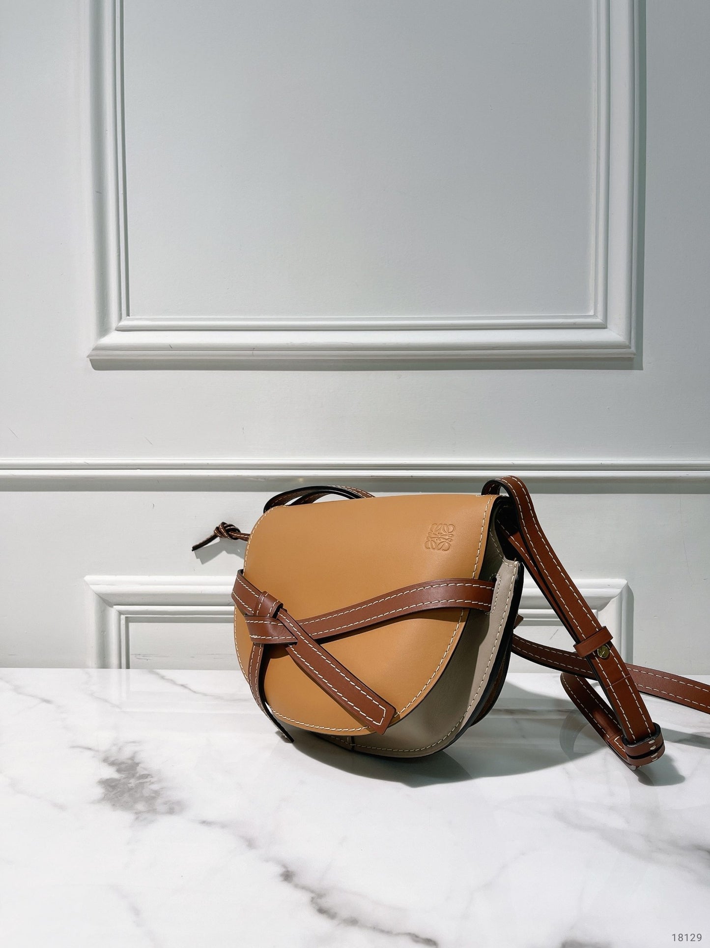 LOEWE SMALL GATE
