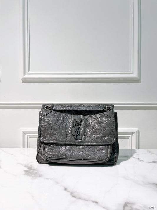 YSL NIKI MEDIUM, Grey/Silver
