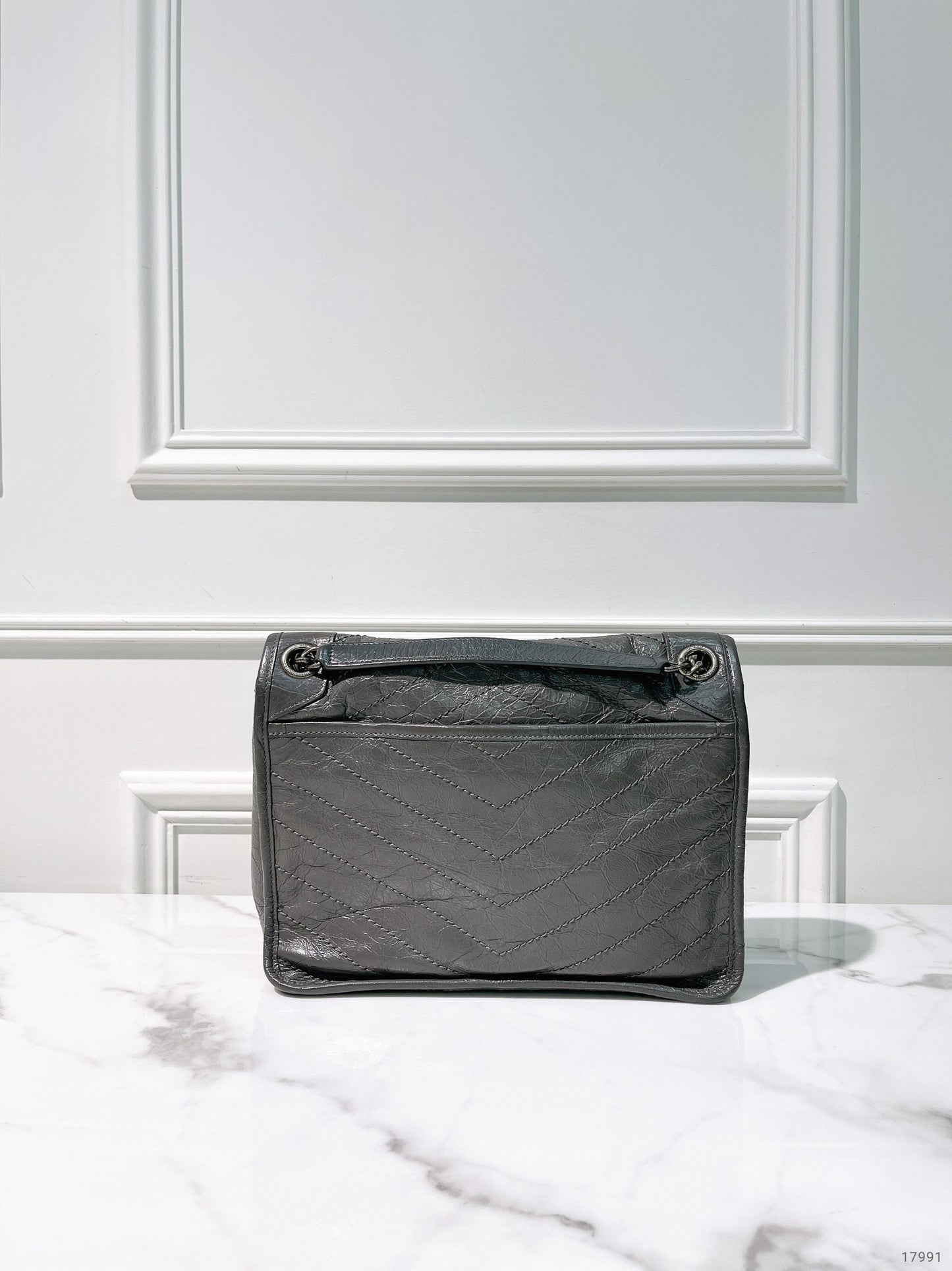 YSL NIKI MEDIUM, Grey/Silver