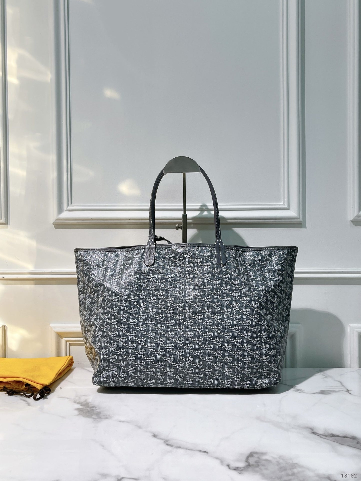 GOYARD SAINT LOUIS TOTE PM, Grey