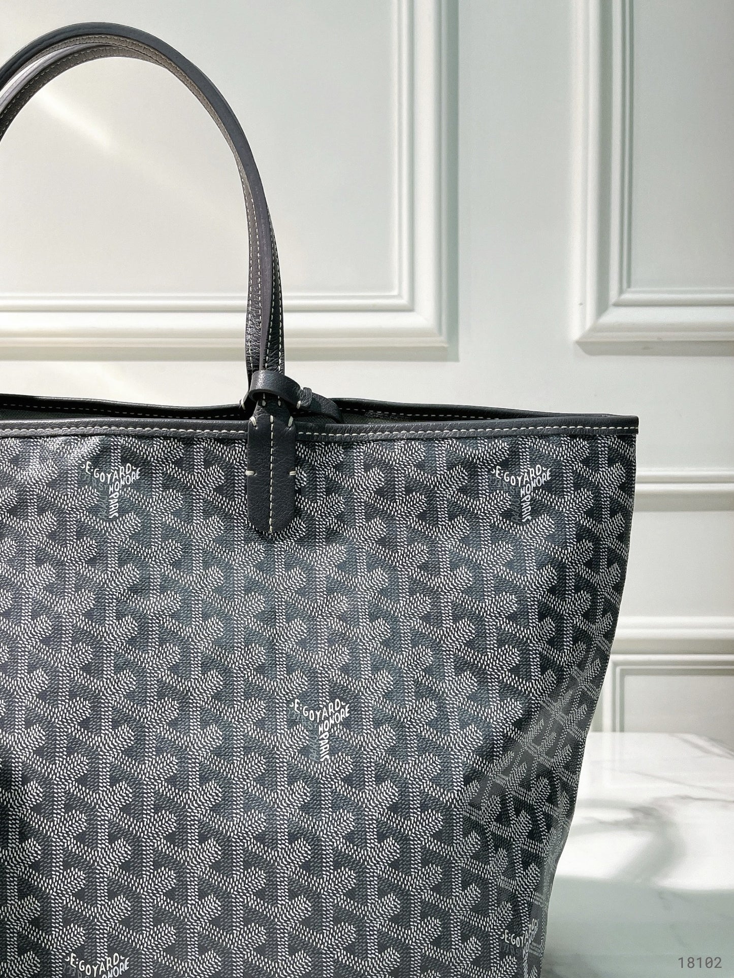 GOYARD SAINT LOUIS TOTE PM, Grey