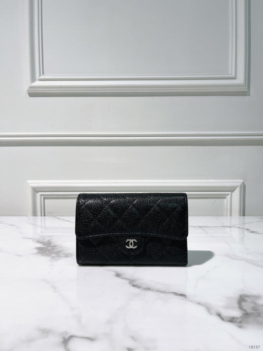 CHANEL CAVIAR CLASSIC WALLET, Black/Silver