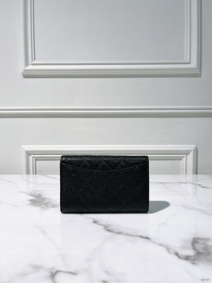 CHANEL CAVIAR CLASSIC WALLET, Black/Silver