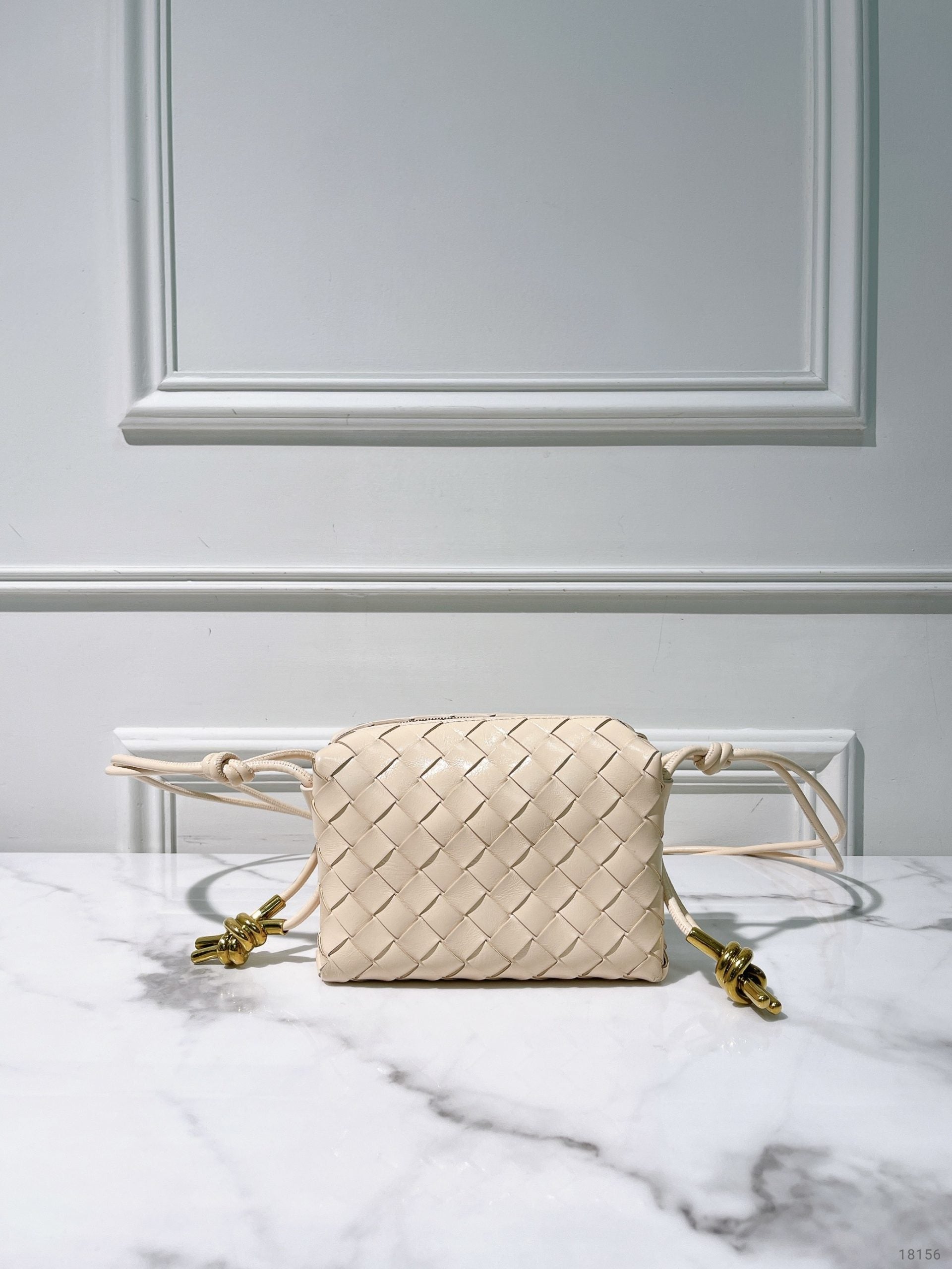 BOTTEGA VENETA MINI LOOP CAMERA BAG