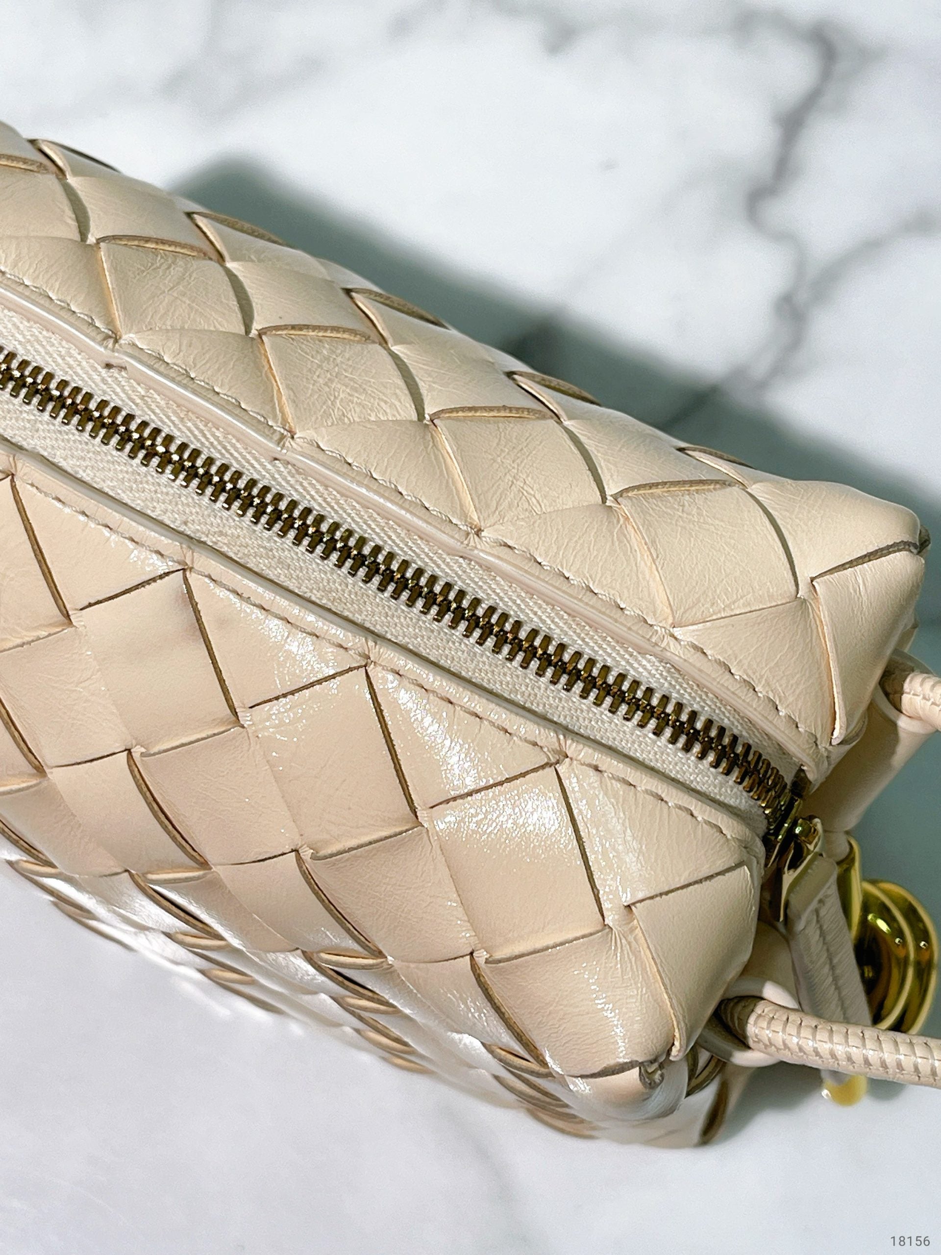 BOTTEGA VENETA MINI LOOP CAMERA BAG