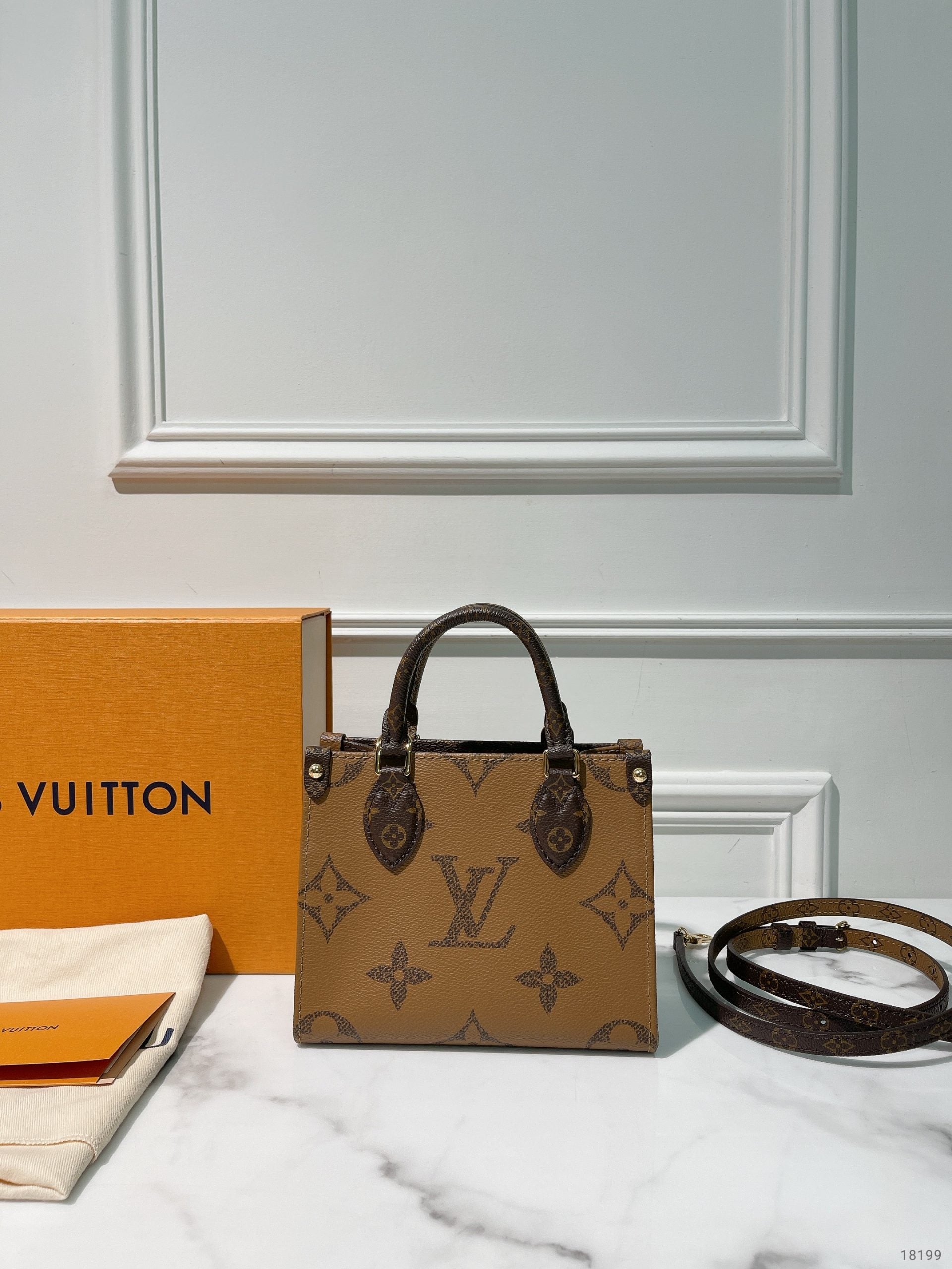 LV ONTHEGO BB, Monogram